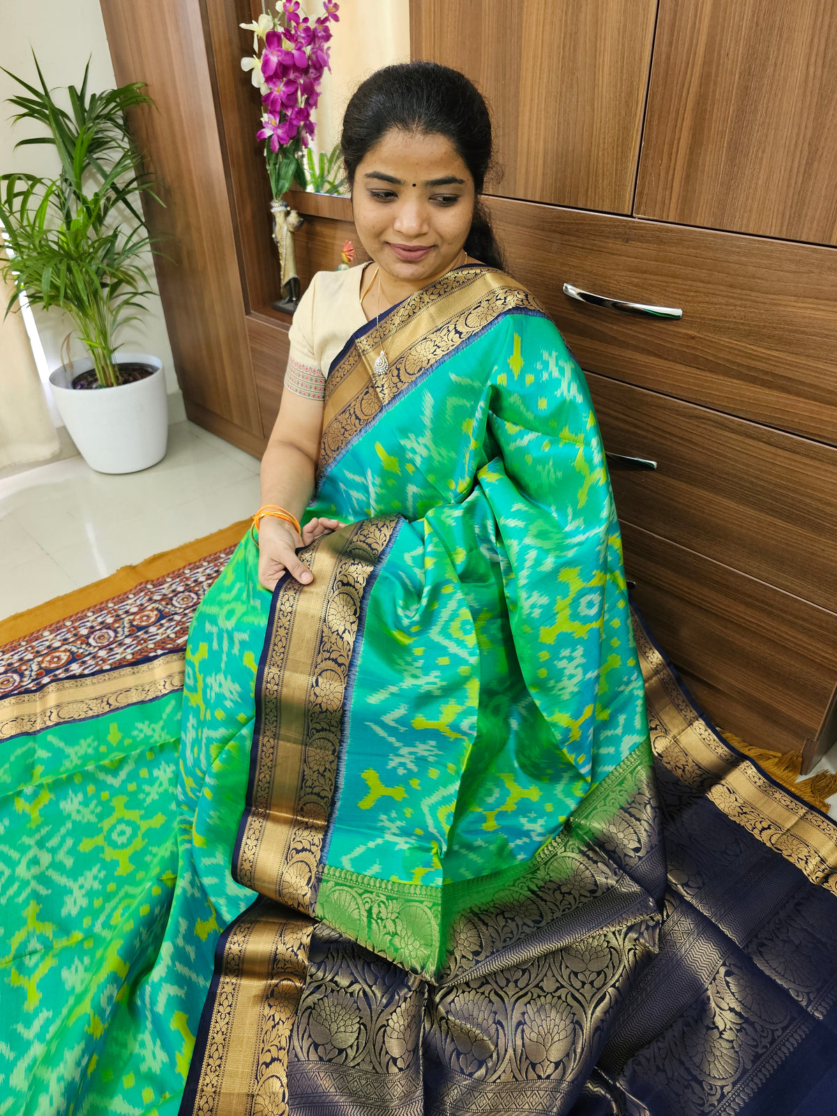 Fusion Pochampally with Kanchi Border Pure Handloom Soft Silk Saree - Sea Green with Blue