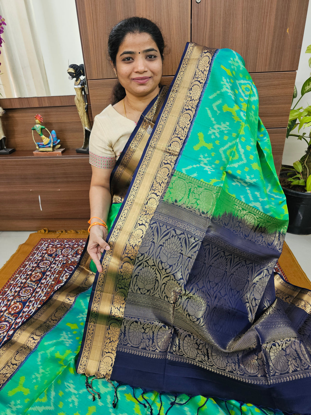 Fusion Pochampally with Kanchi Border Pure Handloom Soft Silk Saree - Sea Green with Blue
