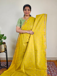 𝐏𝐫𝐞𝐛𝐨𝐨𝐤𝐢𝐧𝐠 𝐀𝐯𝐚𝐢𝐥𝐚𝐛𝐥𝐞 - 𝟐5 𝐝𝐚𝐲 𝐃𝐢𝐬𝐩𝐚𝐭𝐜𝐡 𝐓𝐢𝐦𝐞 Raw Silk with Emboridery - Yellow