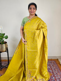 𝐏𝐫𝐞𝐛𝐨𝐨𝐤𝐢𝐧𝐠 𝐀𝐯𝐚𝐢𝐥𝐚𝐛𝐥𝐞 - 𝟐5 𝐝𝐚𝐲 𝐃𝐢𝐬𝐩𝐚𝐭𝐜𝐡 𝐓𝐢𝐦𝐞 Raw Silk with Emboridery - Yellow