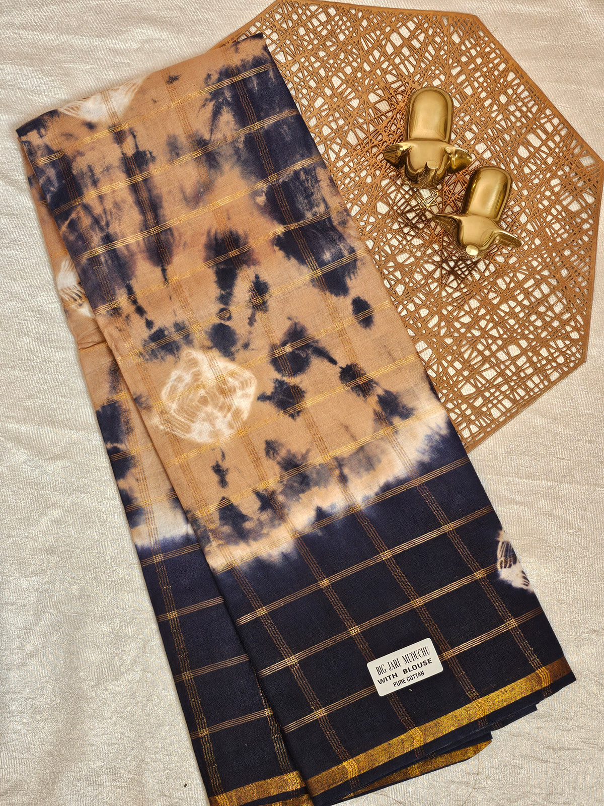 Madurai Sungadi Cotton Checks Saree - Brown with Blue