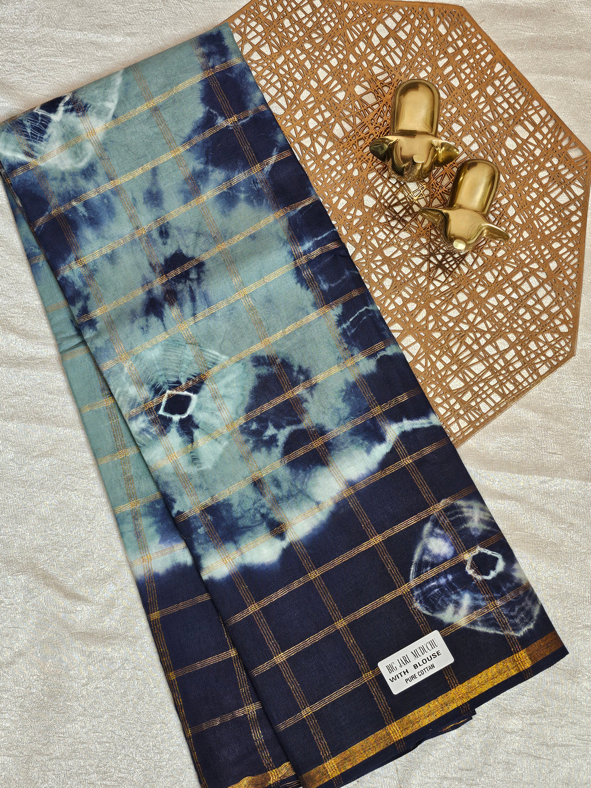 Madurai Sungadi Cotton Checks Saree - Grey with Blue