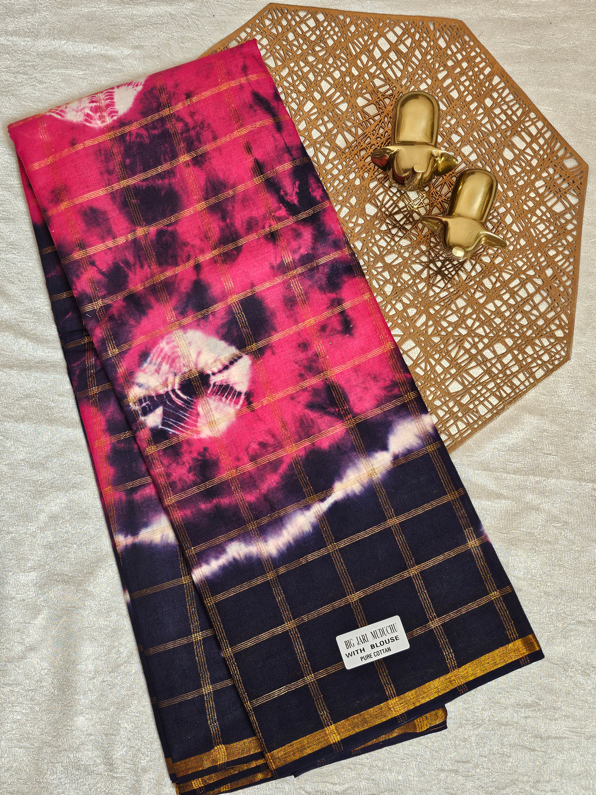 Madurai Sungadi Cotton Checks Saree - Pink with Blue