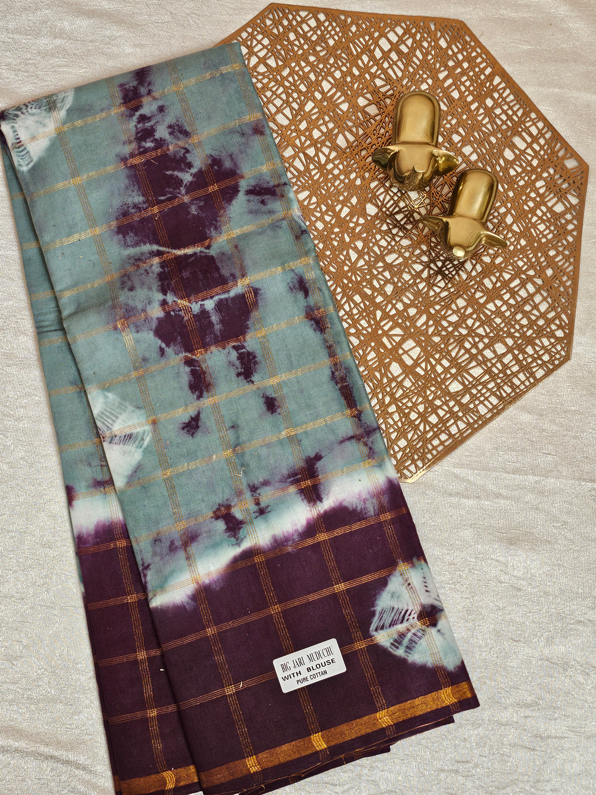 Madurai Sungadi Cotton Checks Saree - Grey with Maroon