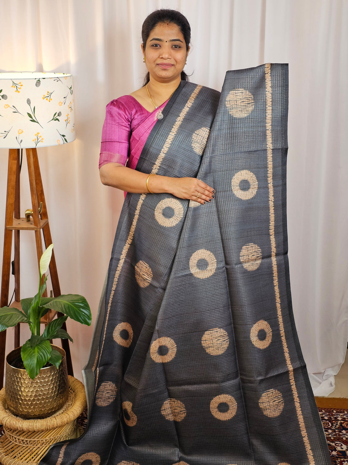 Casual Semi Tussar Checks Weave Saree - Grey