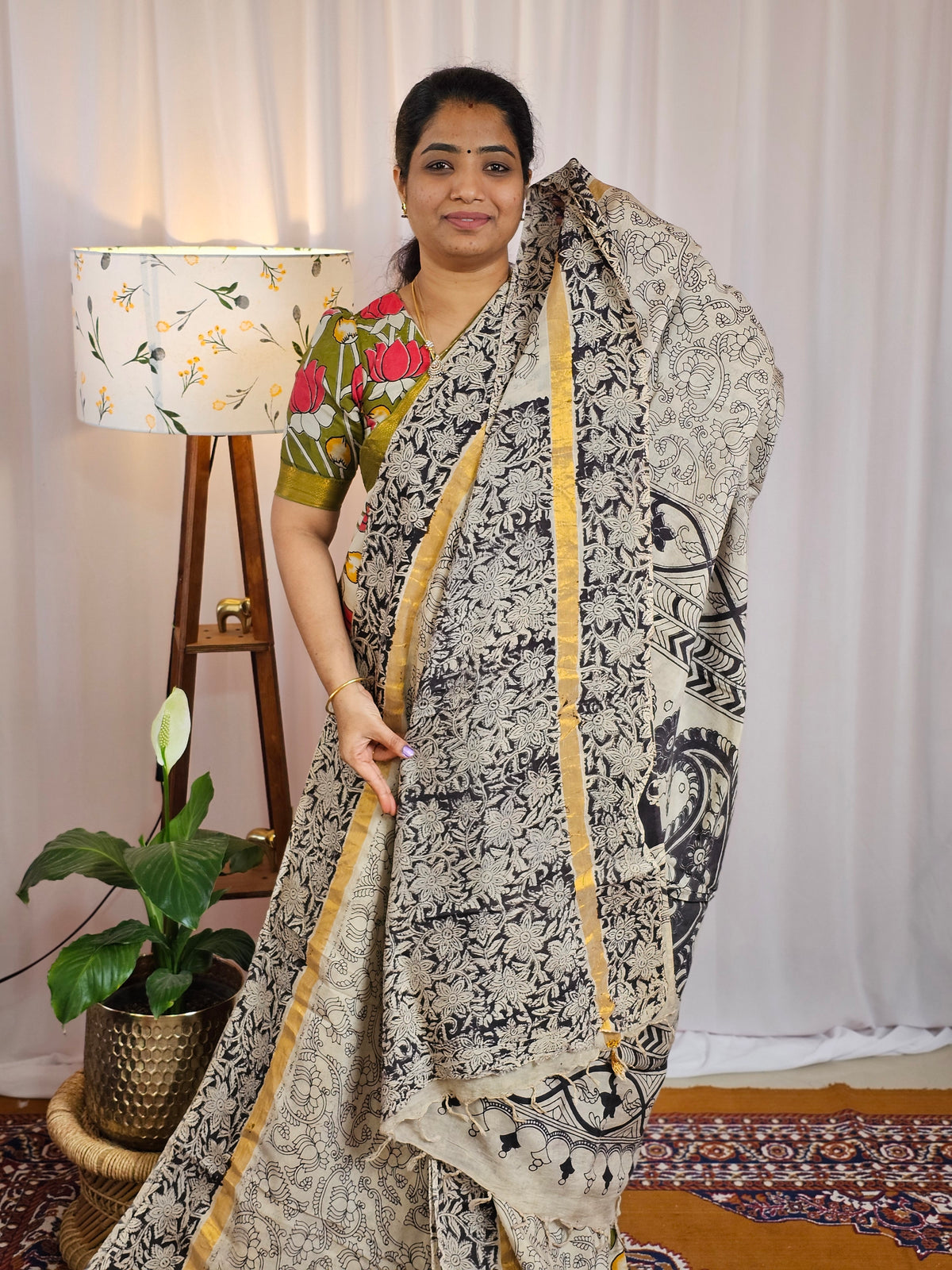 Chennuri Silk - Cream With Black