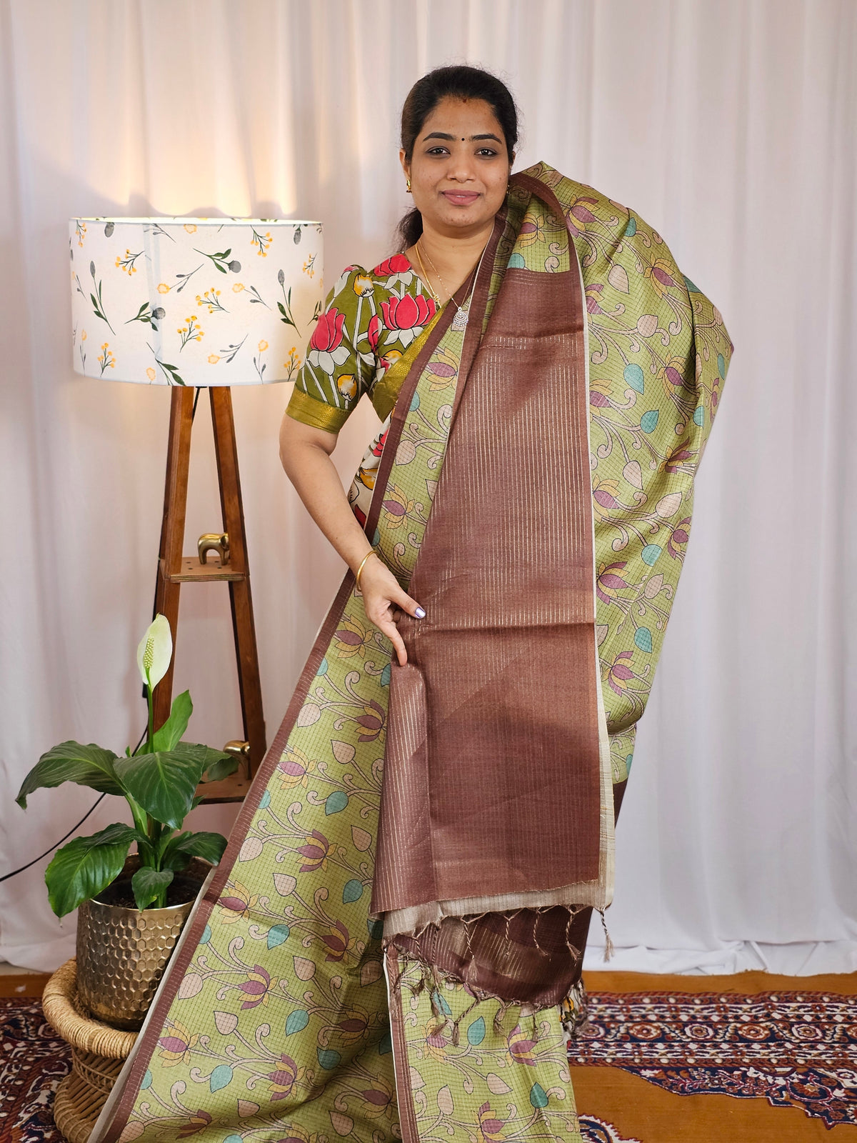 𝐏𝐫𝐞𝐛𝐨𝐨𝐤𝐢𝐧𝐠 𝐀𝐯𝐚𝐢𝐥𝐚𝐛𝐥𝐞 - 𝟐𝟎 𝐃𝐚𝐲𝐬 𝐃𝐢𝐬𝐩𝐚𝐭𝐜𝐡𝐢𝐧𝐠 𝐓𝐢𝐦𝐞 Casual Semi Tussar Checks Weave Saree - Parrot Green with Brown