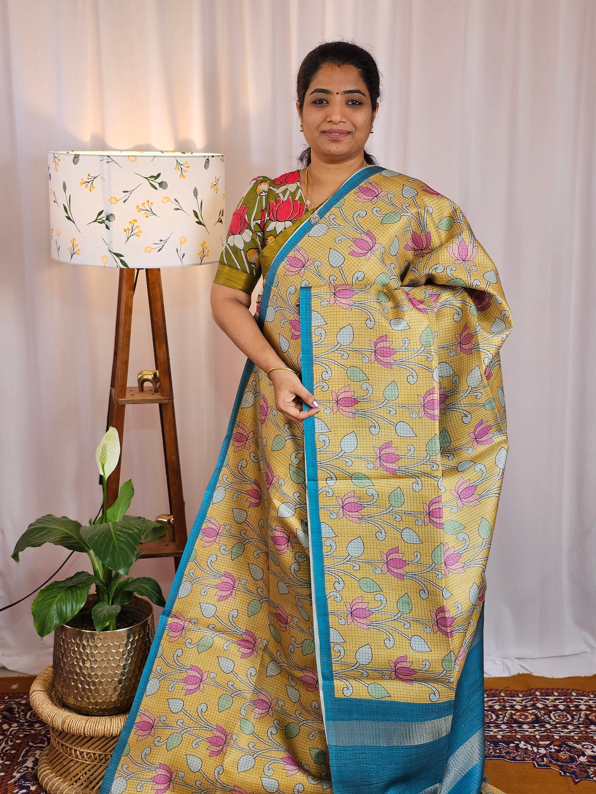 𝐏𝐫𝐞𝐛𝐨𝐨𝐤𝐢𝐧𝐠 𝐀𝐯𝐚𝐢𝐥𝐚𝐛𝐥𝐞 - 𝟐𝟎 𝐃𝐚𝐲𝐬 𝐃𝐢𝐬𝐩𝐚𝐭𝐜𝐡𝐢𝐧𝐠 𝐓𝐢𝐦𝐞 Casual Semi Tussar Checks Weave Saree - Mustard Yellow with Peacock Blue
