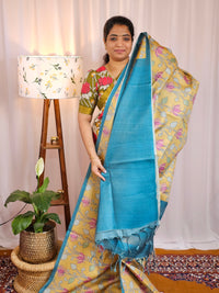 𝐏𝐫𝐞𝐛𝐨𝐨𝐤𝐢𝐧𝐠 𝐀𝐯𝐚𝐢𝐥𝐚𝐛𝐥𝐞 - 𝟐𝟎 𝐃𝐚𝐲𝐬 𝐃𝐢𝐬𝐩𝐚𝐭𝐜𝐡𝐢𝐧𝐠 𝐓𝐢𝐦𝐞 Casual Semi Tussar Checks Weave Saree - Mustard Yellow with Peacock Blue