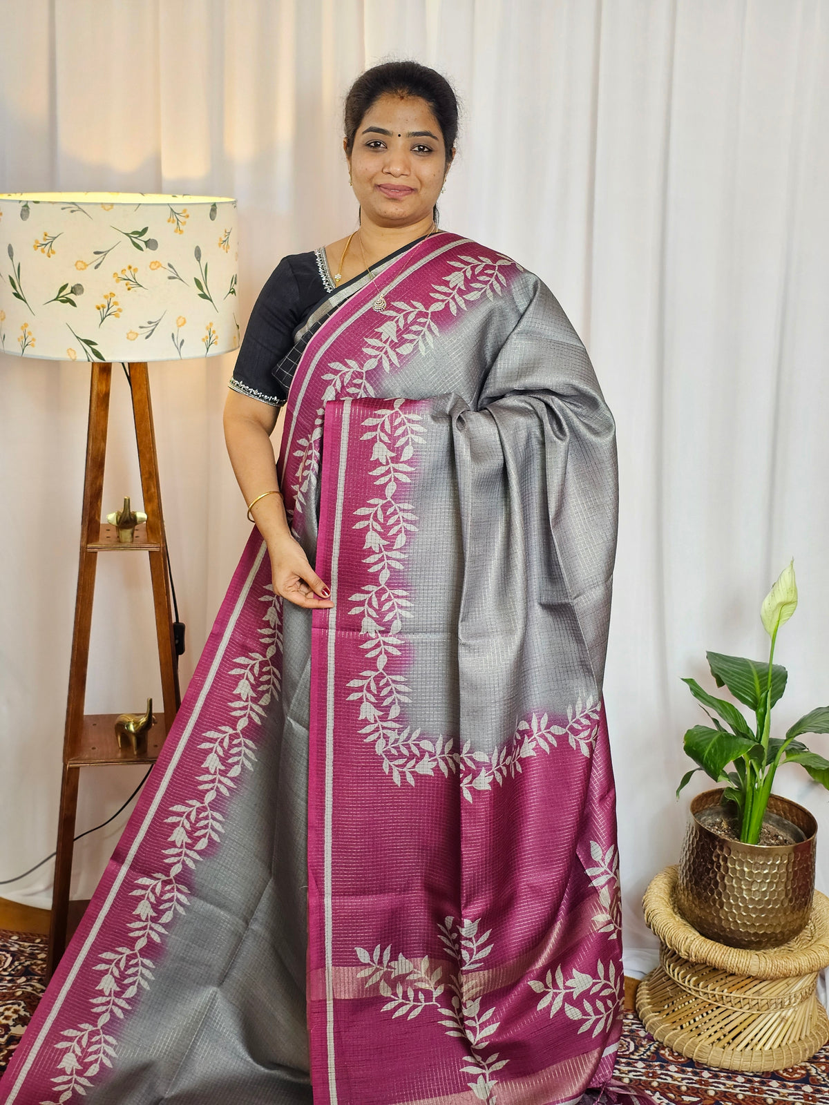 Casual Semi Tussar Checks Weave Saree - Grey with Pink