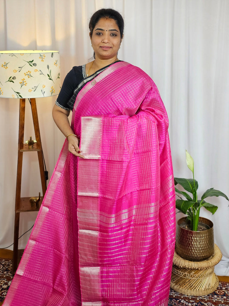 Handwoven Mangalagiri Pattu Saree with Small Checks - Pink