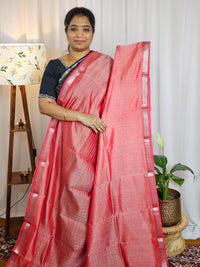 Handwoven Mangalagiri Pattu Saree with Beautiful  Small Checks - Peach