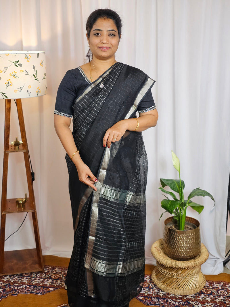 Handwoven Mangalagiri Pattu Saree with Beautiful  Small Checks - Black