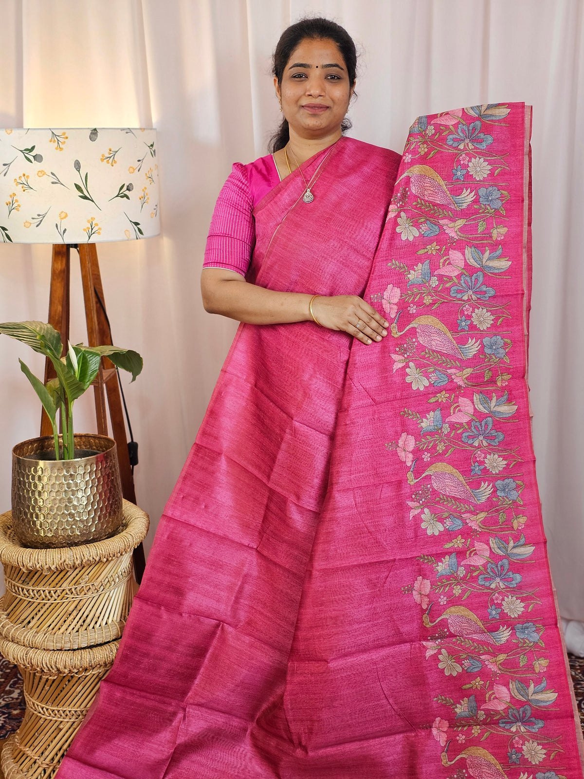 𝐏𝐫𝐞𝐛𝐨𝐨𝐤𝐢𝐧𝐠 𝐀𝐯𝐚𝐢𝐥𝐚𝐛𝐥𝐞 - 𝟐5 𝐝𝐚𝐲 𝐃𝐢𝐬𝐩𝐚𝐭𝐜𝐡 𝐓𝐢𝐦𝐞 Premium Soft Semi Tussar with Digital Prints - Pink