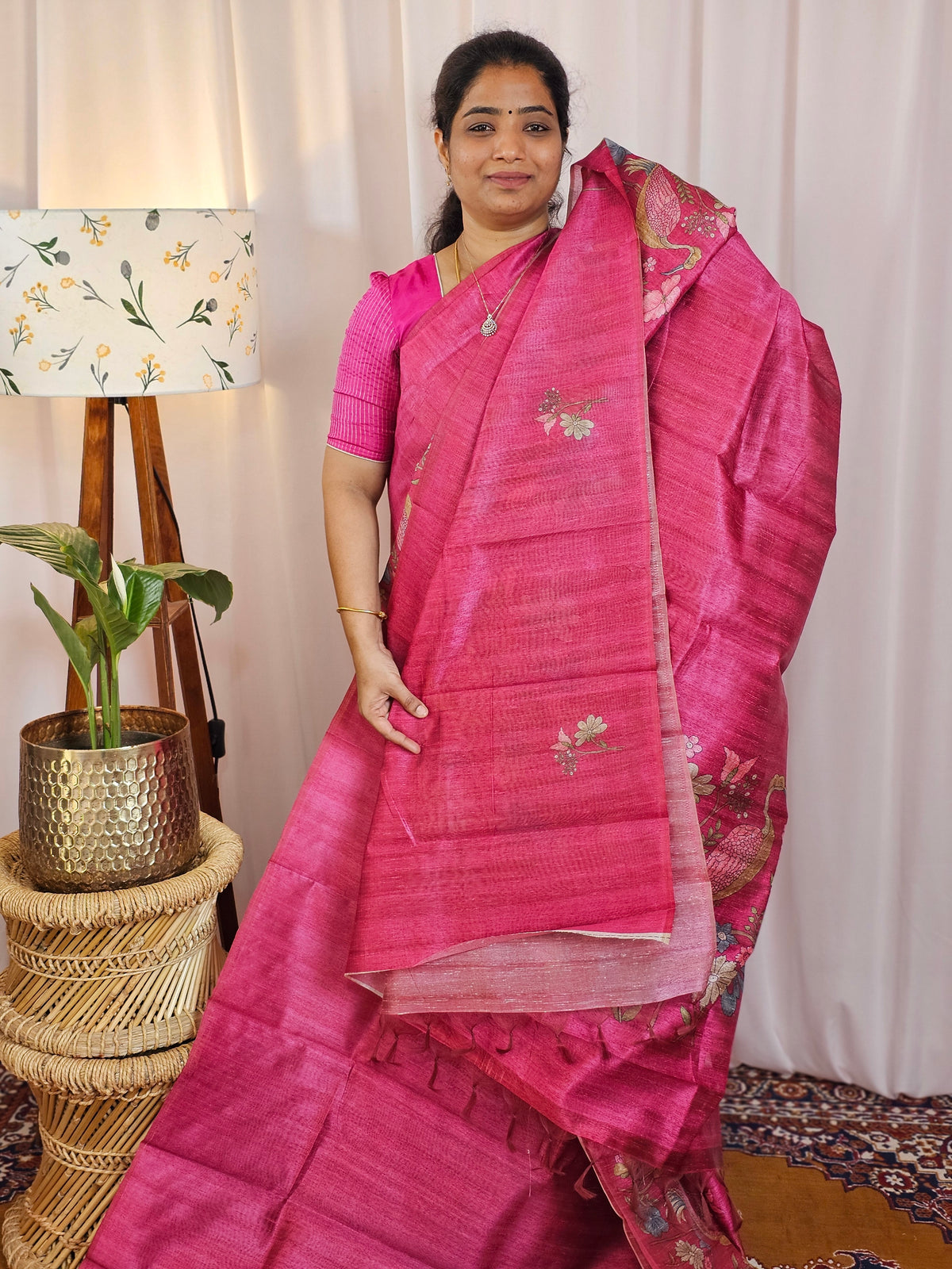 𝐏𝐫𝐞𝐛𝐨𝐨𝐤𝐢𝐧𝐠 𝐀𝐯𝐚𝐢𝐥𝐚𝐛𝐥𝐞 - 𝟐5 𝐝𝐚𝐲 𝐃𝐢𝐬𝐩𝐚𝐭𝐜𝐡 𝐓𝐢𝐦𝐞 Premium Soft Semi Tussar with Digital Prints - Pink