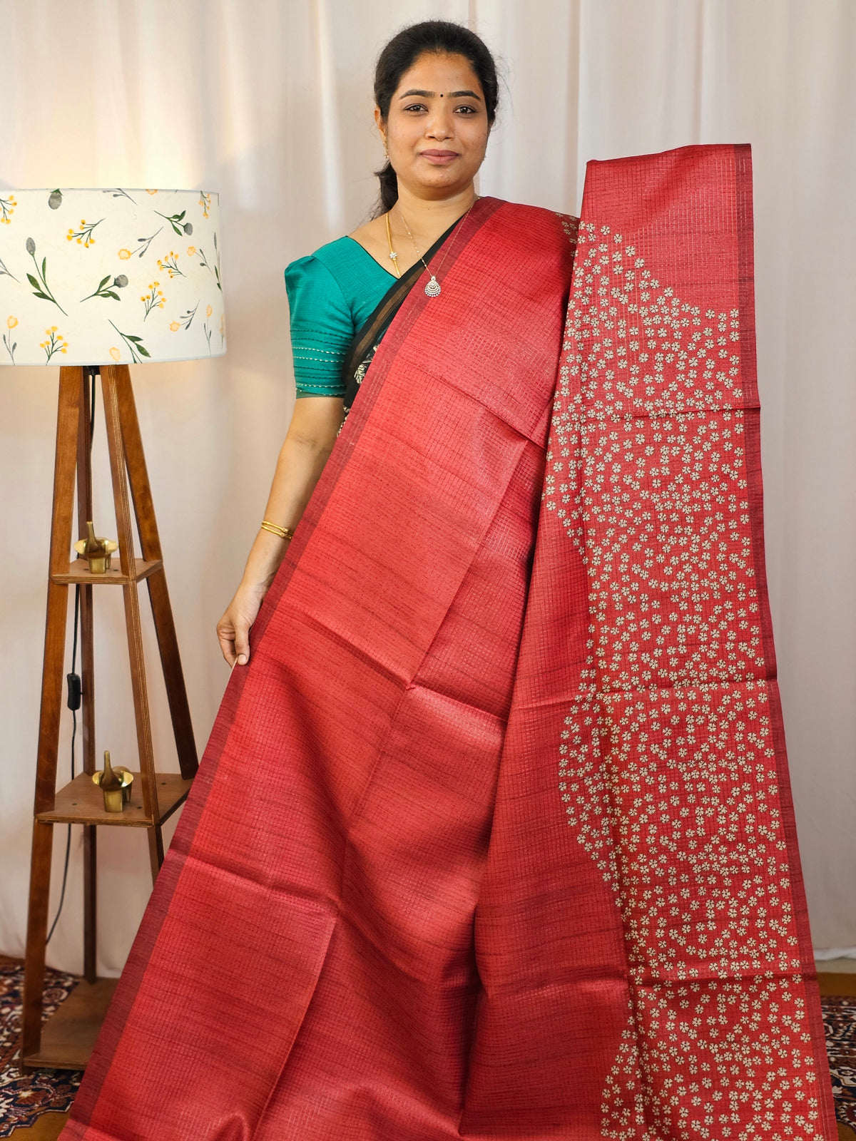 Casual Semi Tussar Checks Saree - Red
