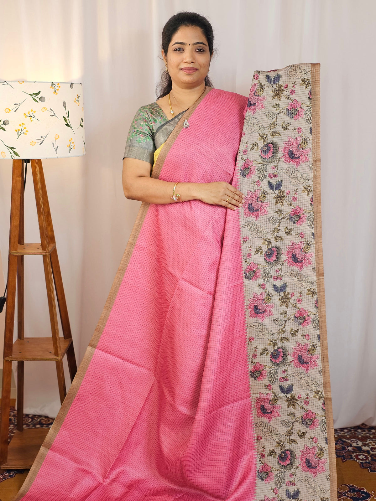 Casual Semi Tussar Checks Saree - Pink