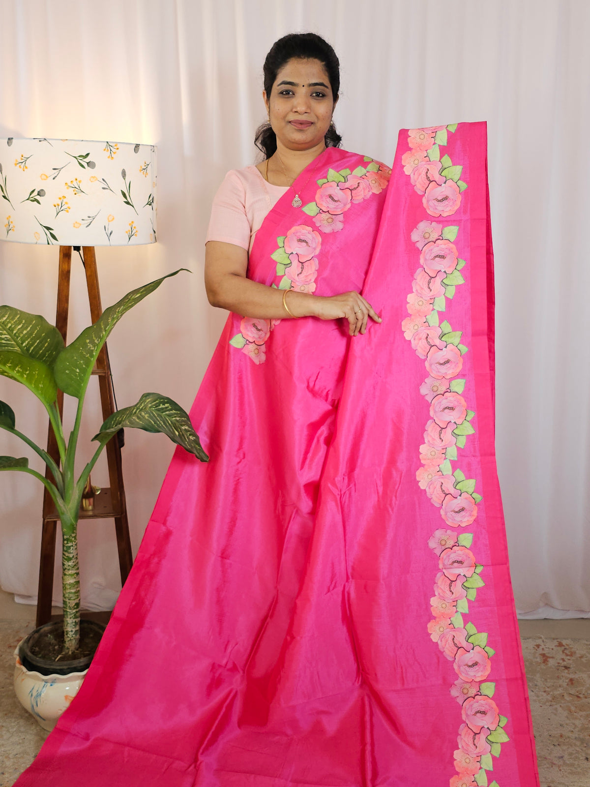 Handwoven Mangalagiri Pattu Saree with Floral Applique Print - Pink