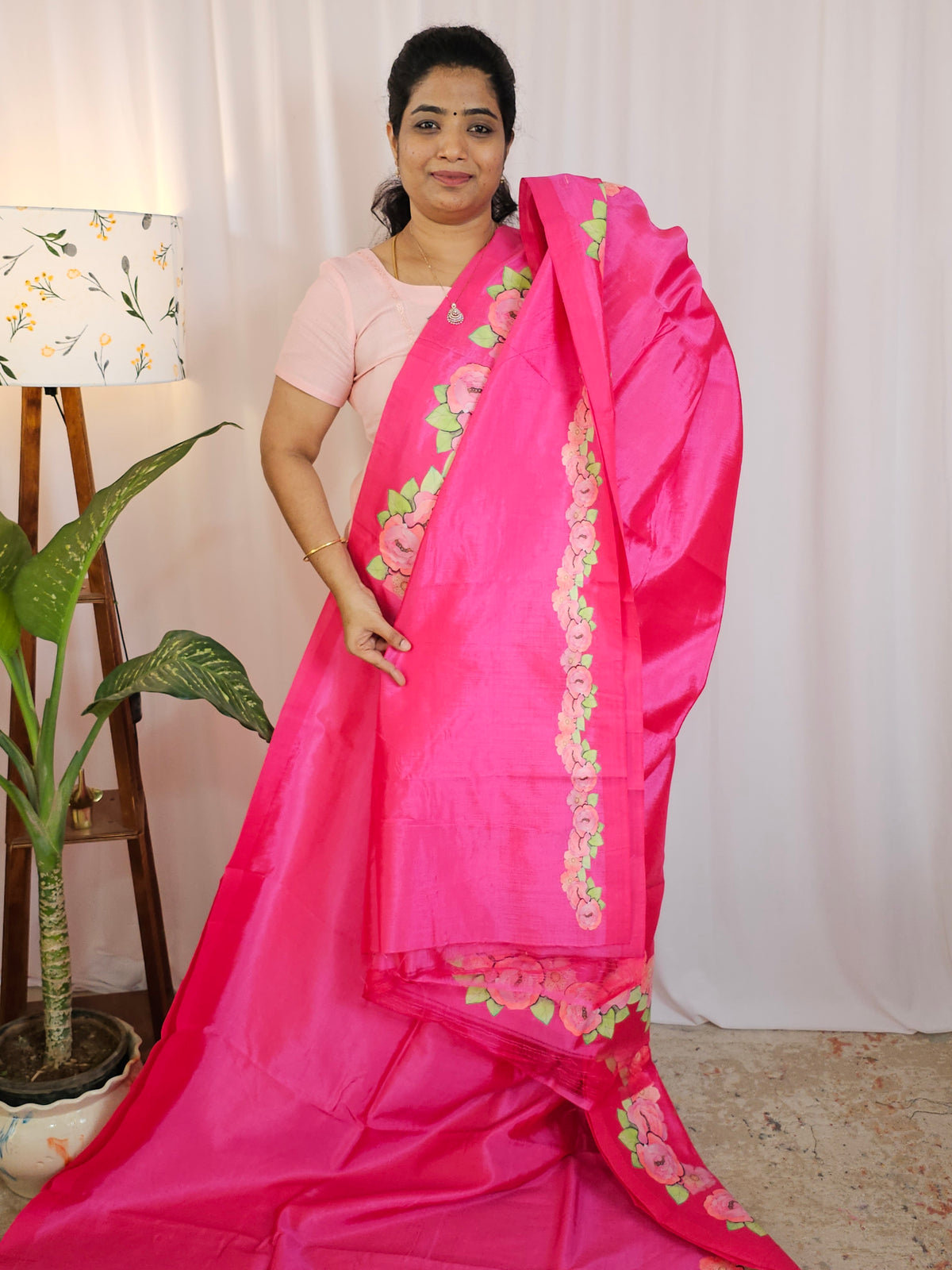 Handwoven Mangalagiri Pattu Saree with Floral Applique Print - Pink