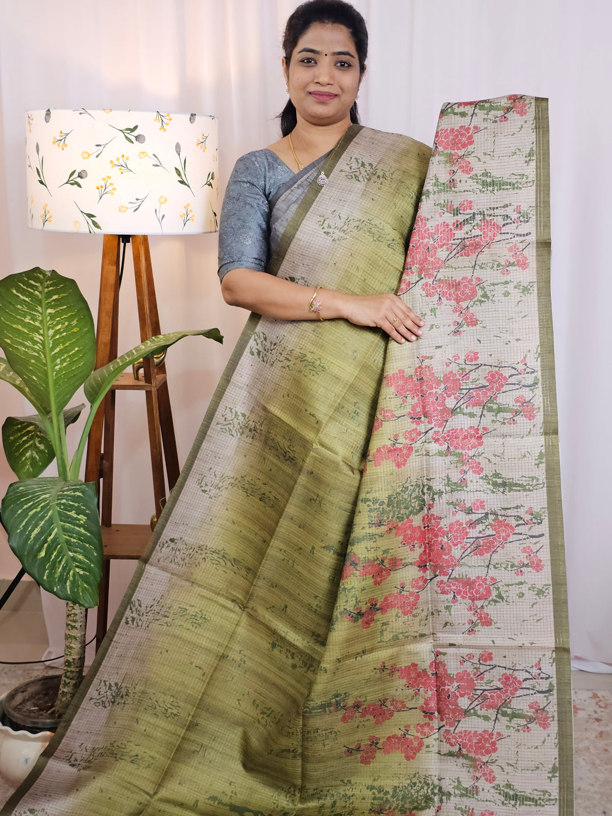 Casual Semi Tussar Checks Weave Saree - Green