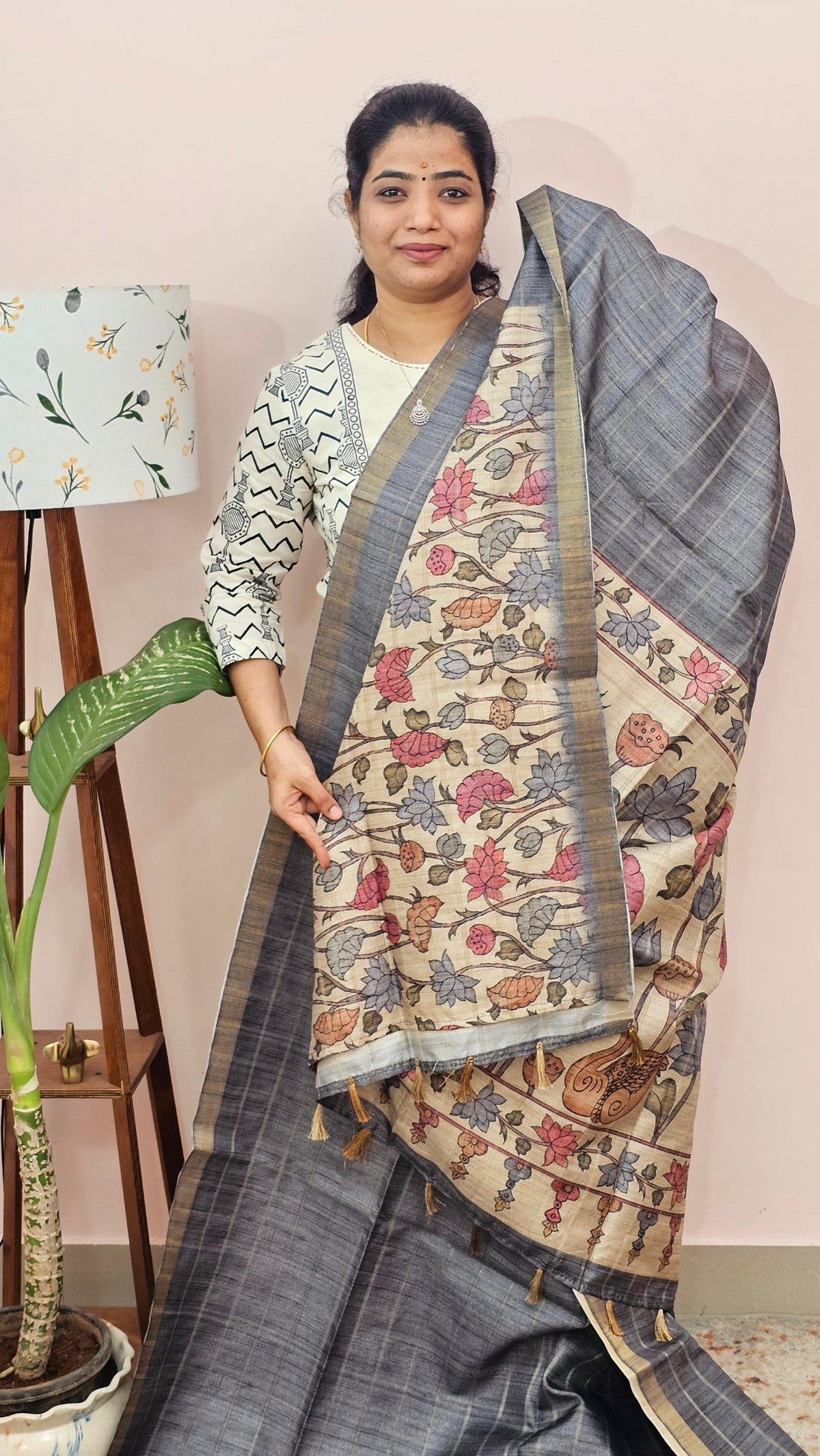 Soft Semi Tussar Checks Weaving with Kalamkari - Grey