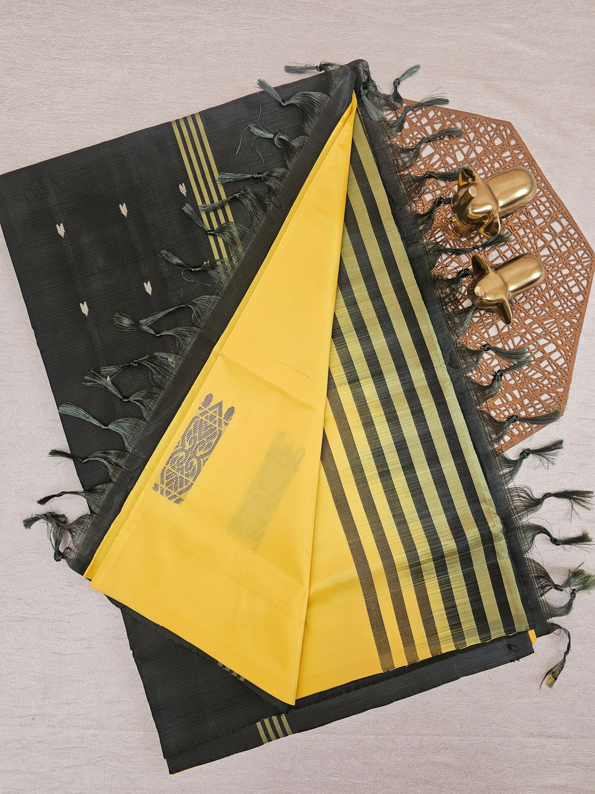 Chinnalampattu Saree - Yellow with Green