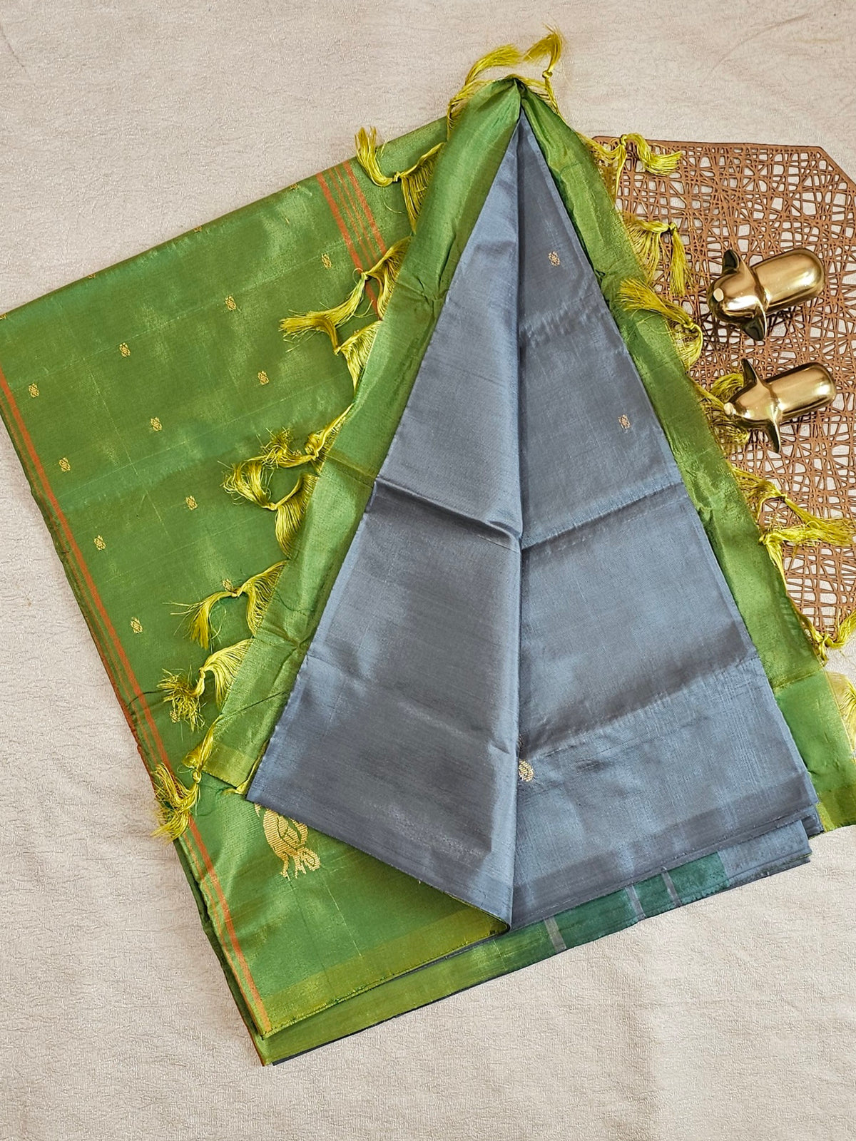 Grey with Green Chinnalampattu Saree with Blouse