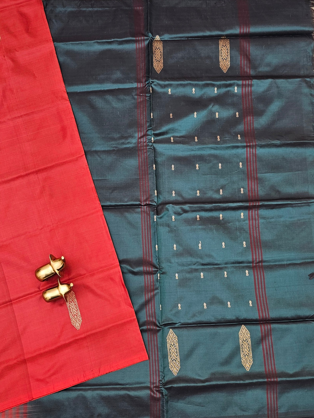 Bricky Red with Peacock Green Chinnalampattu Saree with Blouse