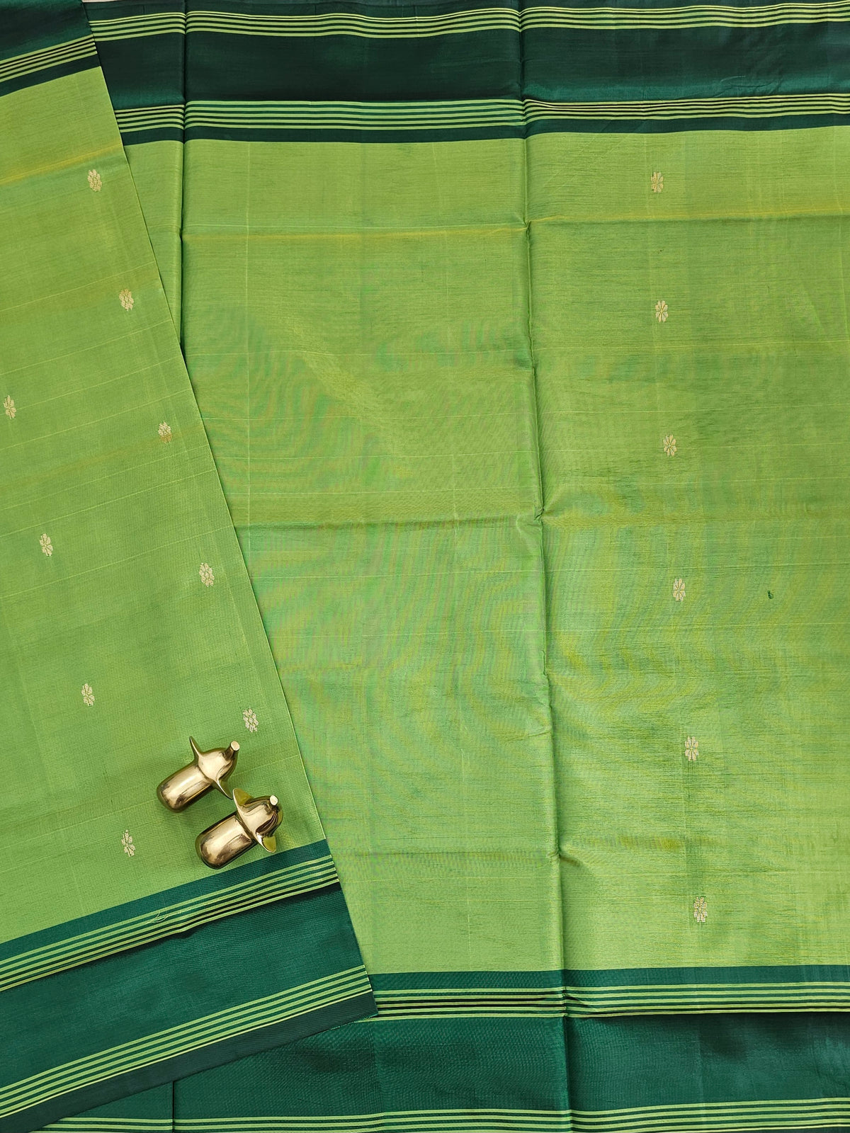 Chinnalampattu Saree - Light Green with Dark Green