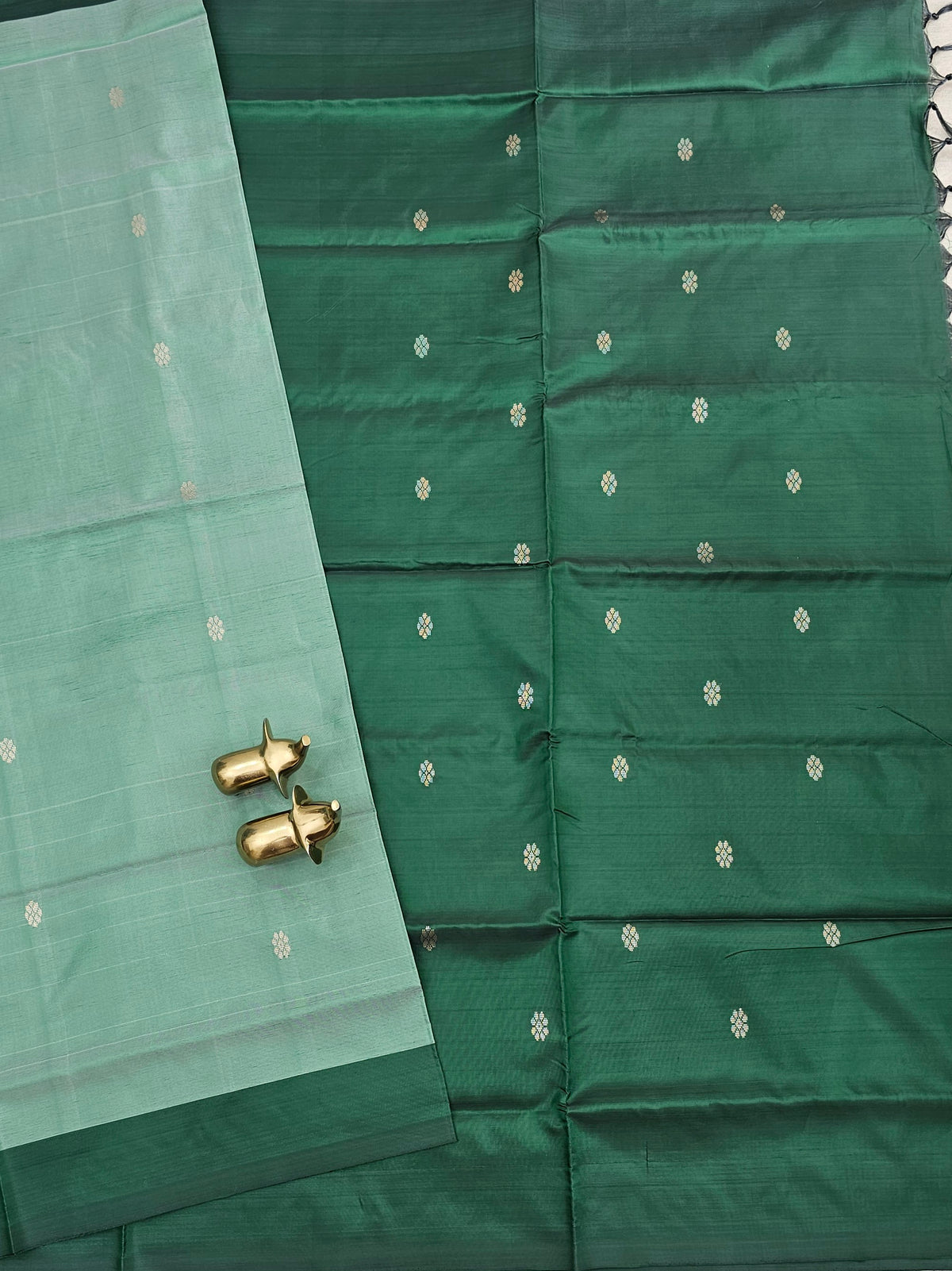 Chinnalampattu Saree - Light Green with Dark Green
