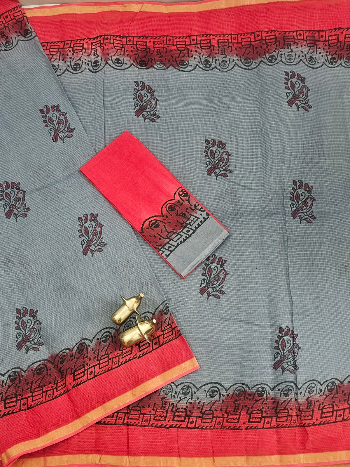 Pure Munga Checks Cotton with Hand Block Printed Sarees - Grey with Red