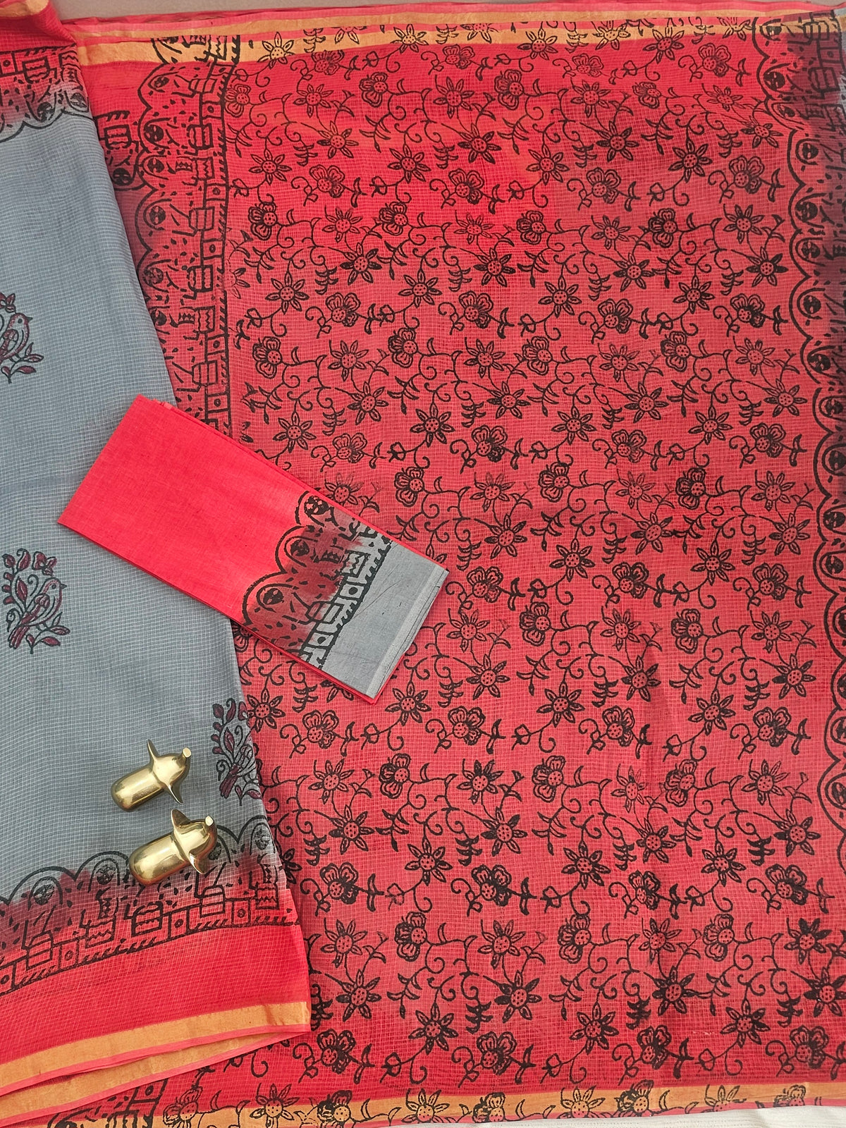 Pure Munga Checks Cotton with Hand Block Printed Sarees - Grey with Red