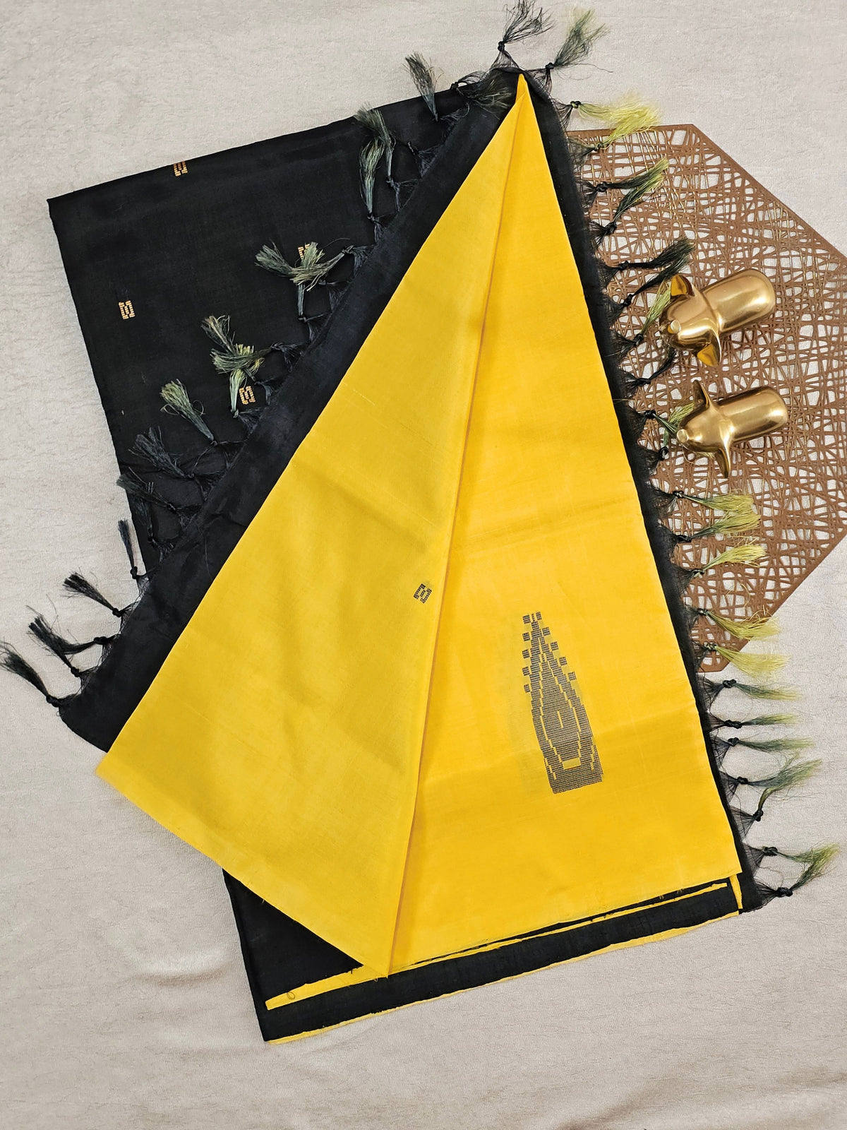 Chinnalampattu Saree -  Yellow with Black