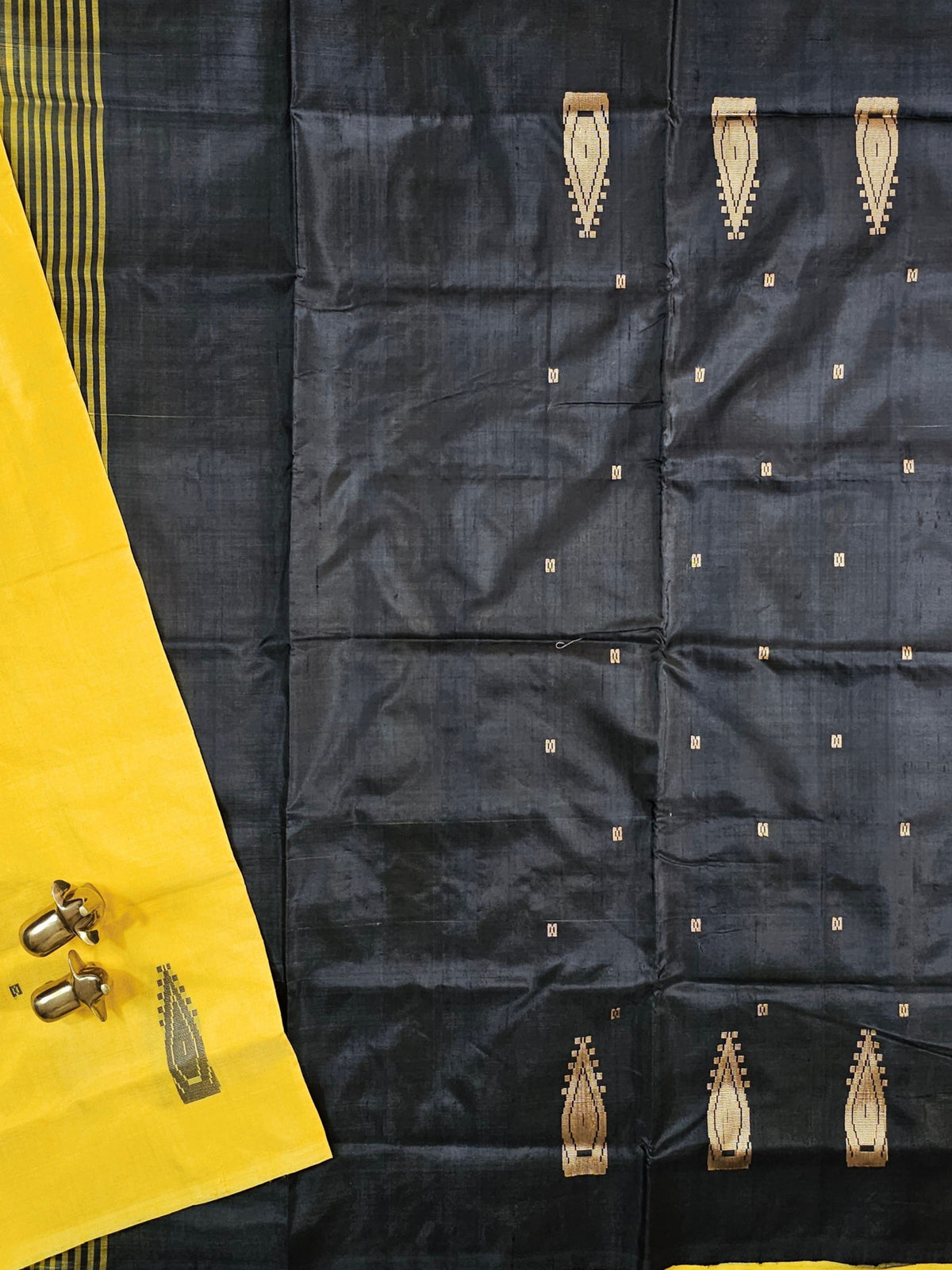 Chinnalampattu Saree -  Yellow with Black