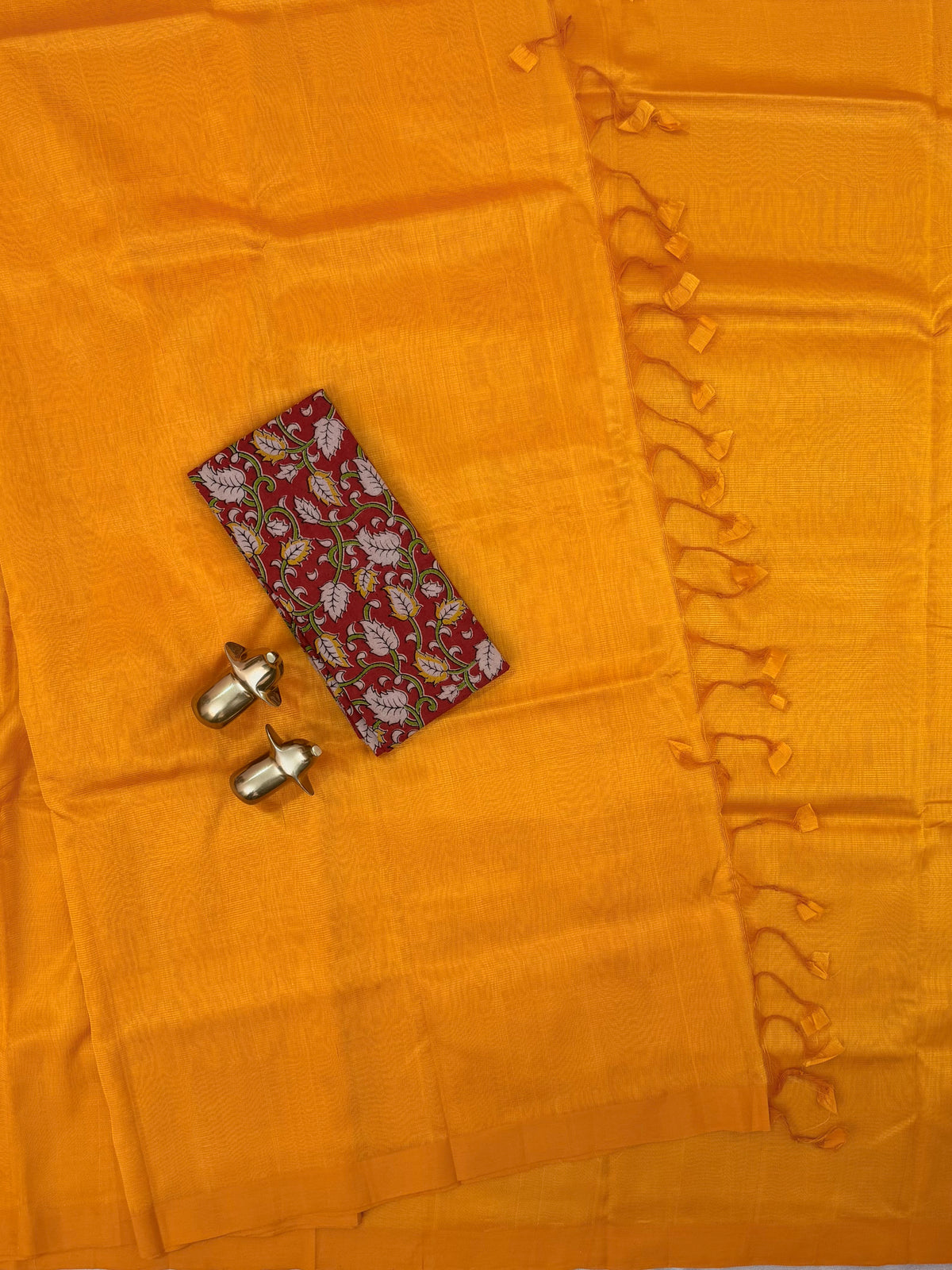 Handwoven Mangalagiri Plain Pattu Saree - Yellow
