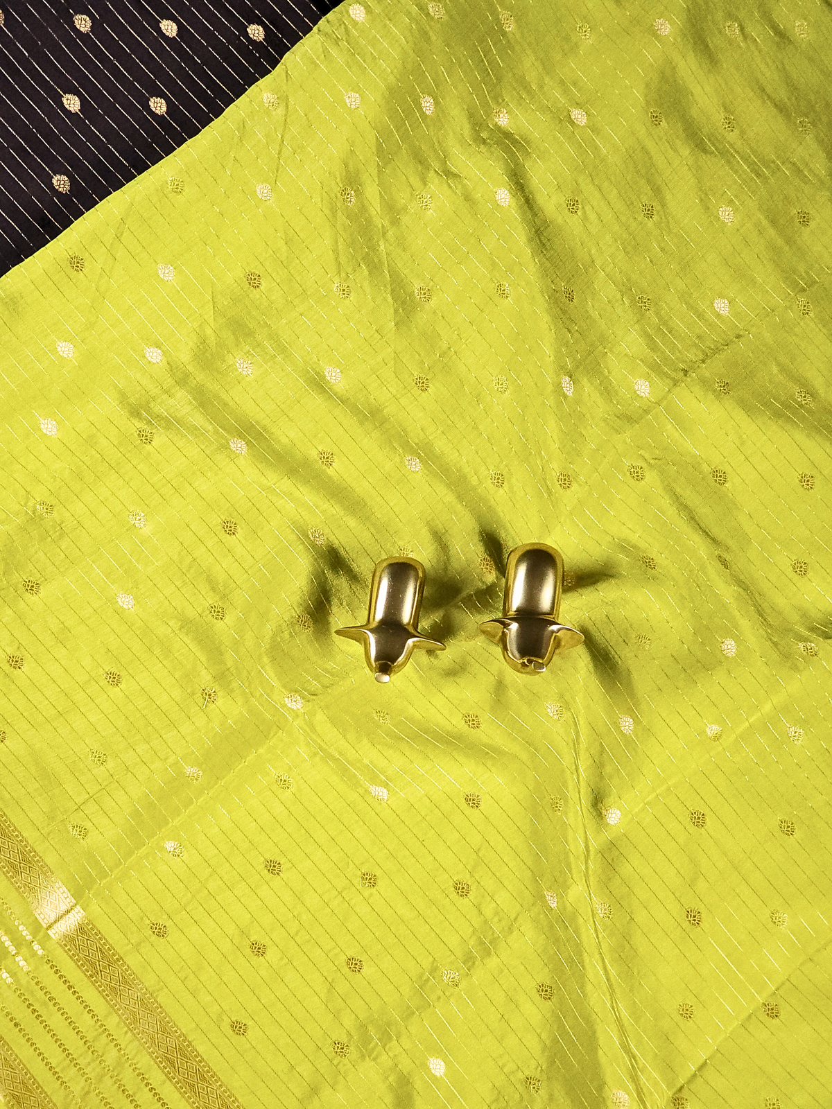 Georgette with Zari Woven Border Saree - Black with Green