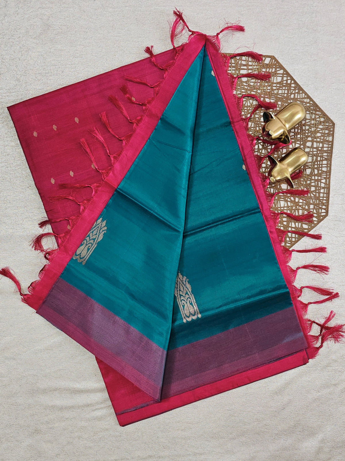 Chinnalampattu Saree - Peacock Green with Pink