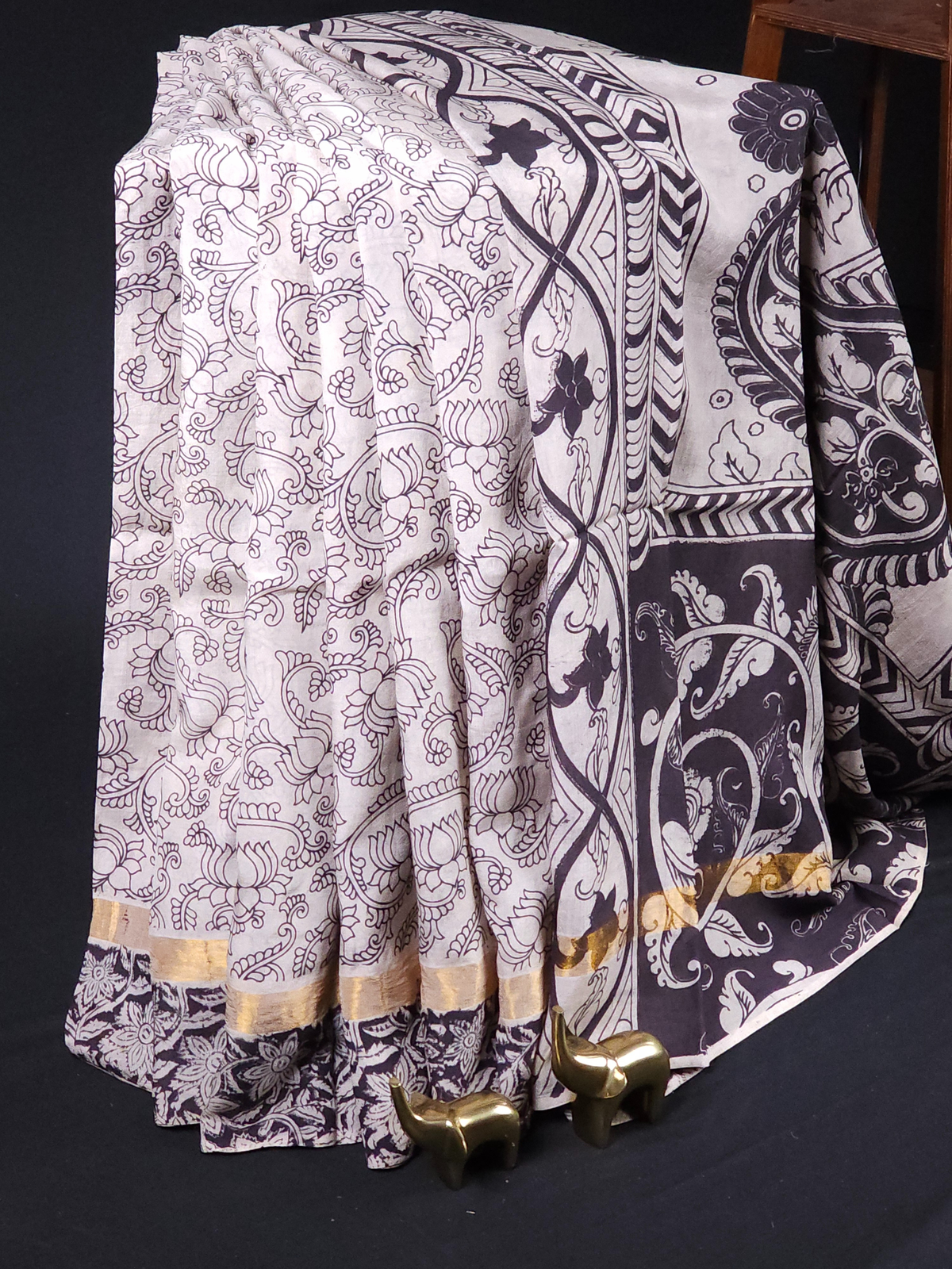 Chennuri Silk - Cream With Black