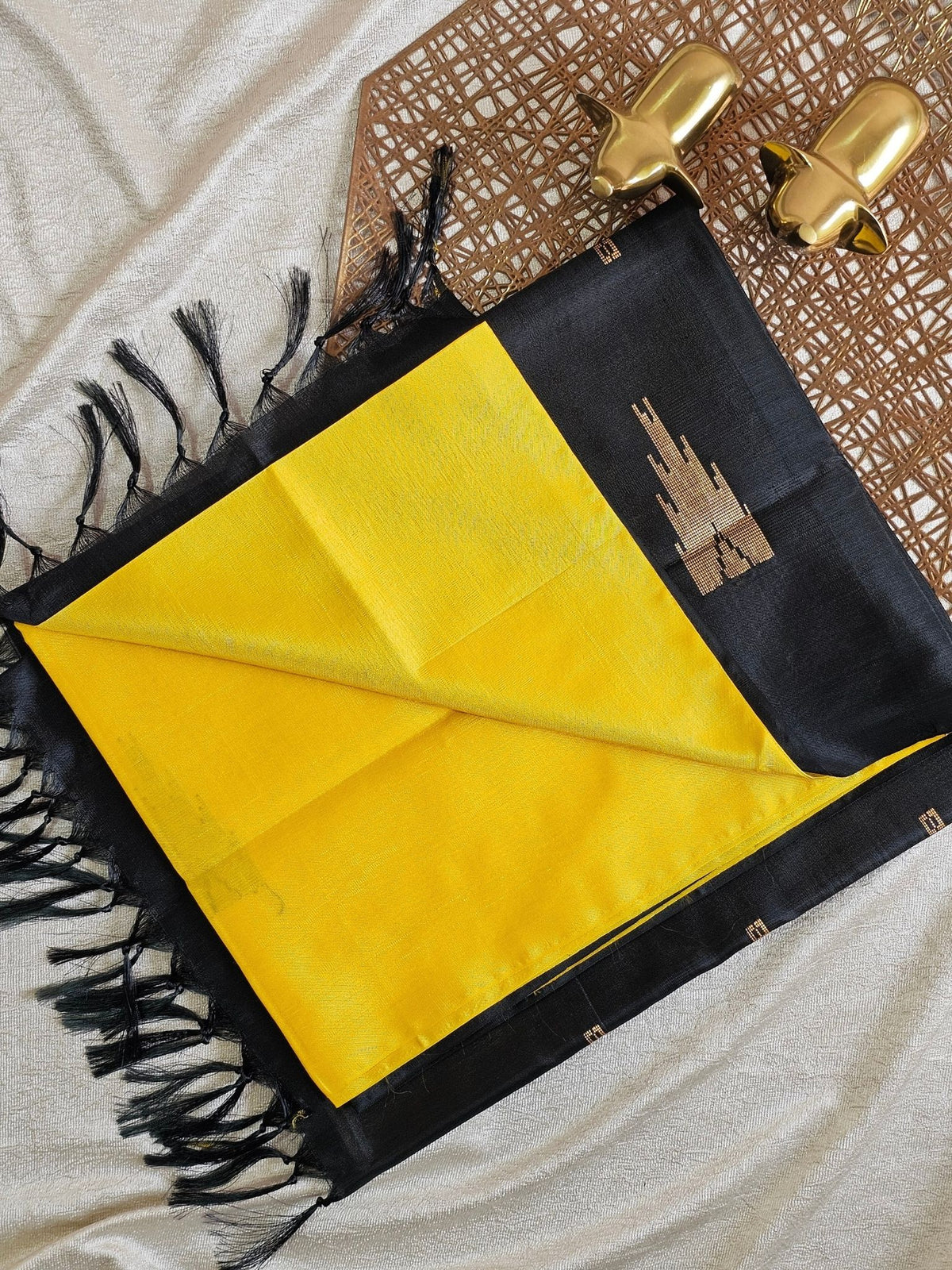 Chinnalampattu Saree - Yellow with Black