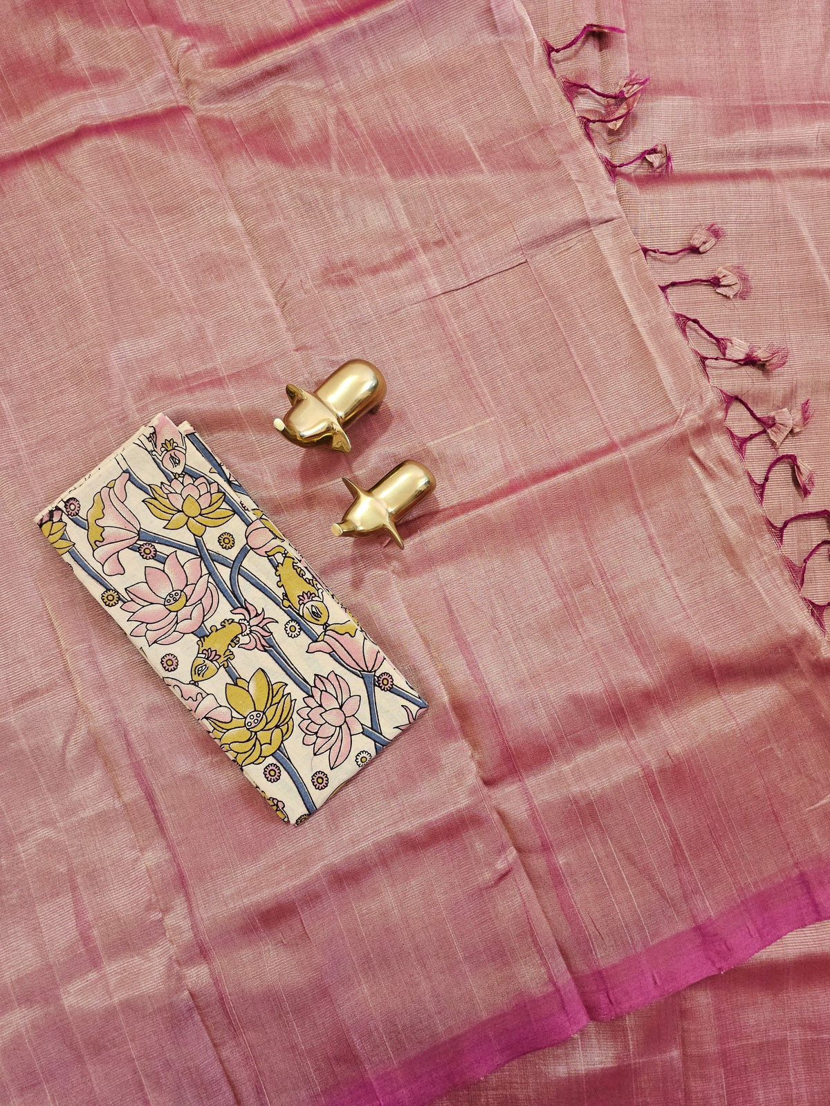 Handwoven Mangalagiri Plain Pattu Saree - Onion pink