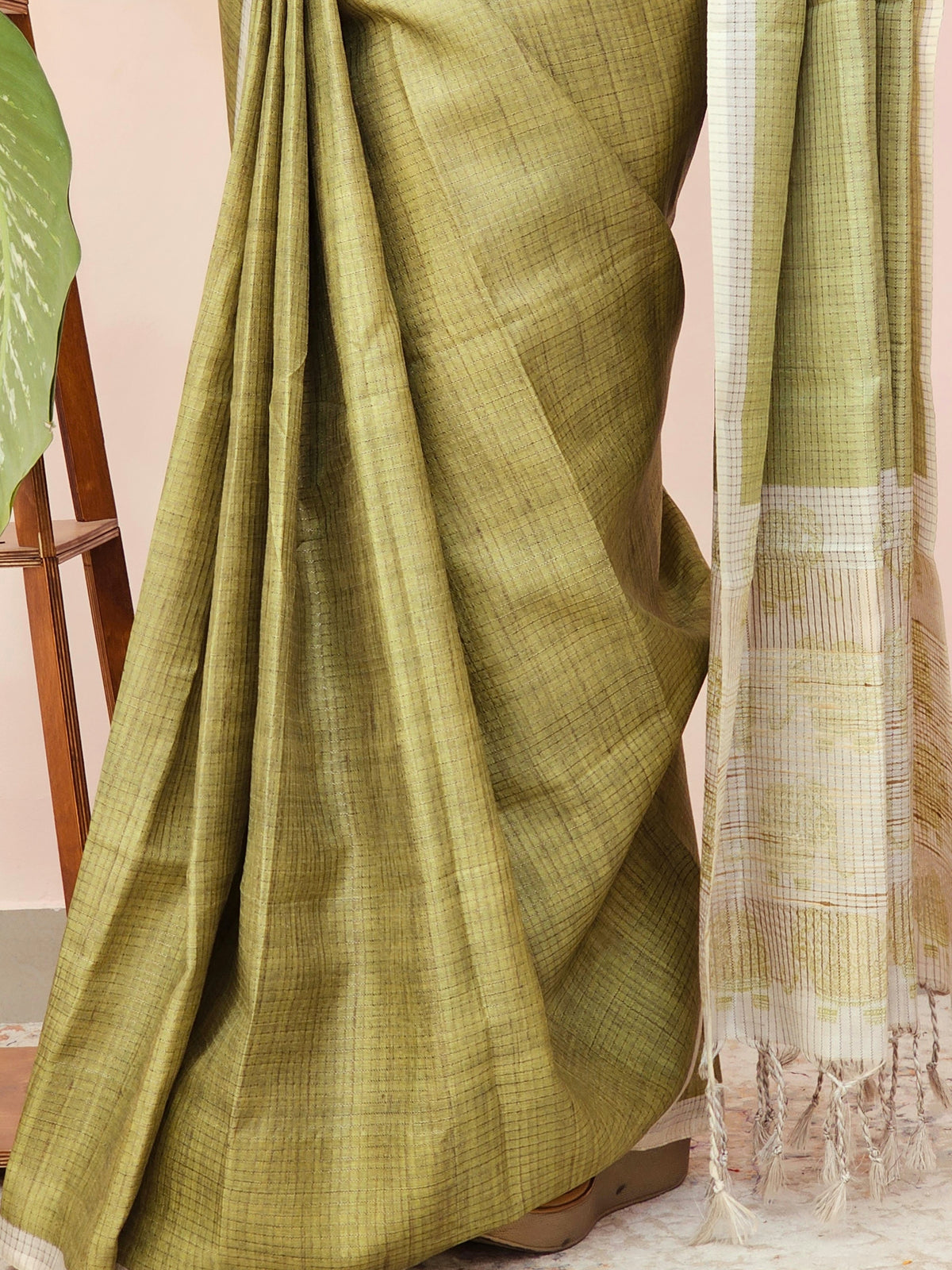 Casual Semi Tussar Checks Weave Saree - Green