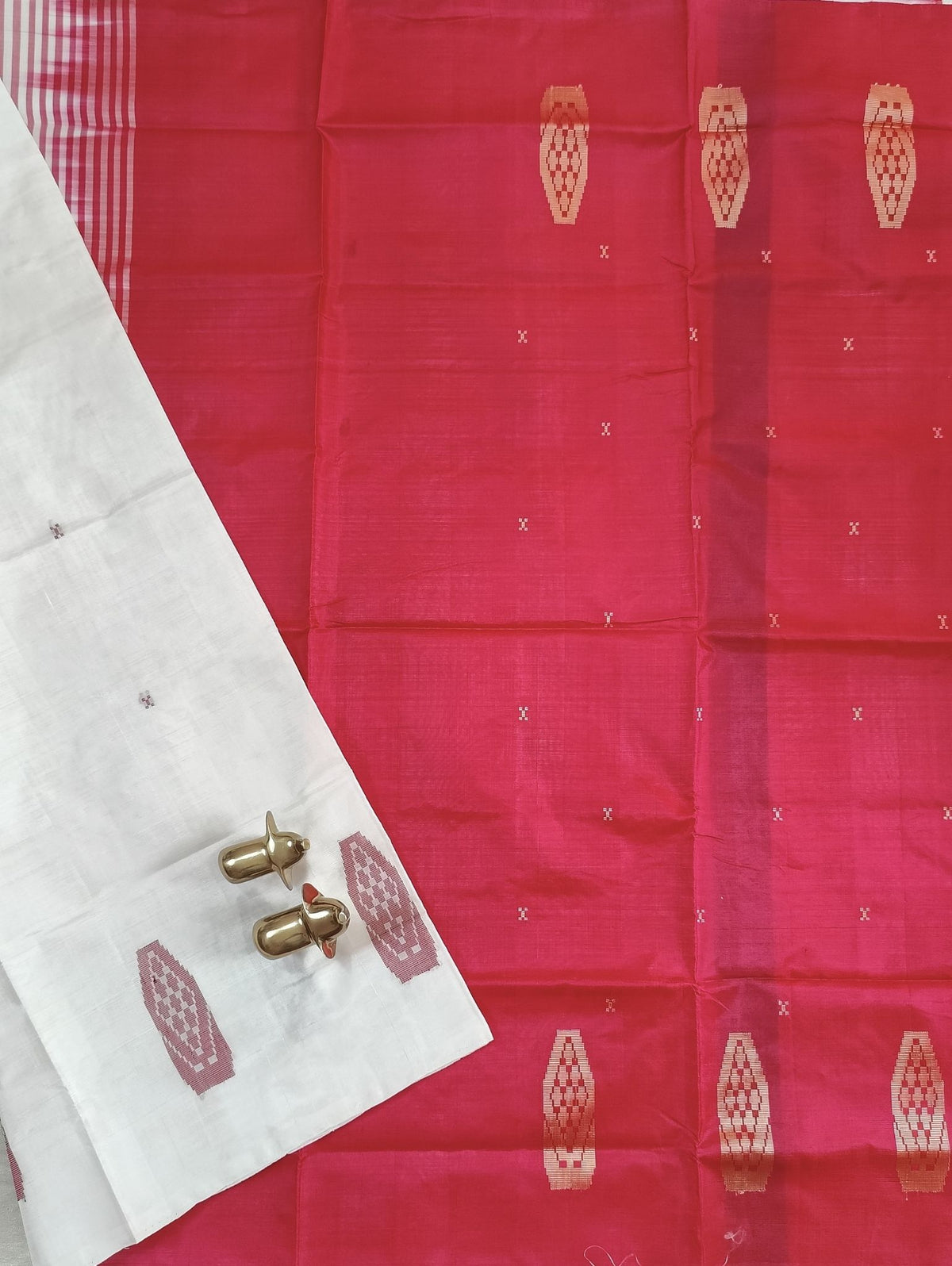 Chinnalampattu Saree - White with Red