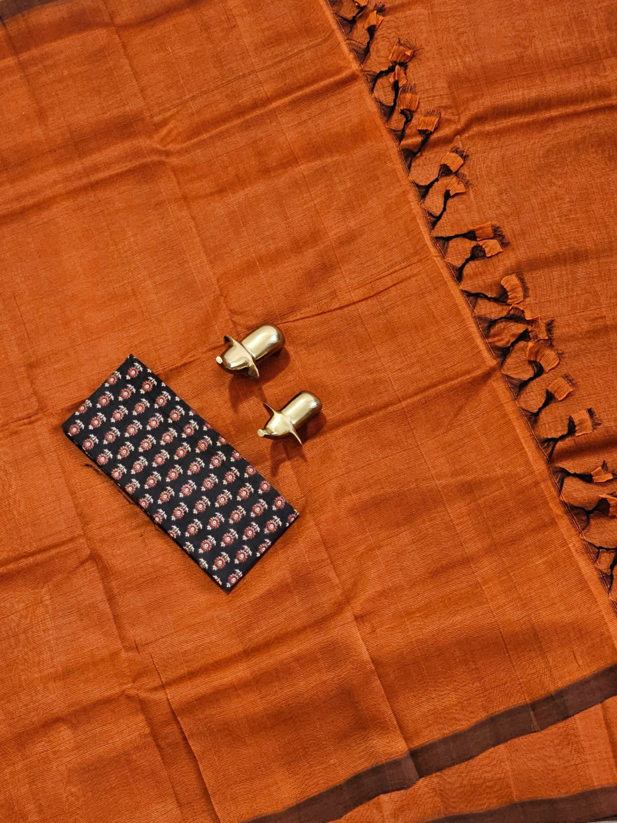 Handwoven Mangalagiri Plain Pattu Saree - Rust Orange