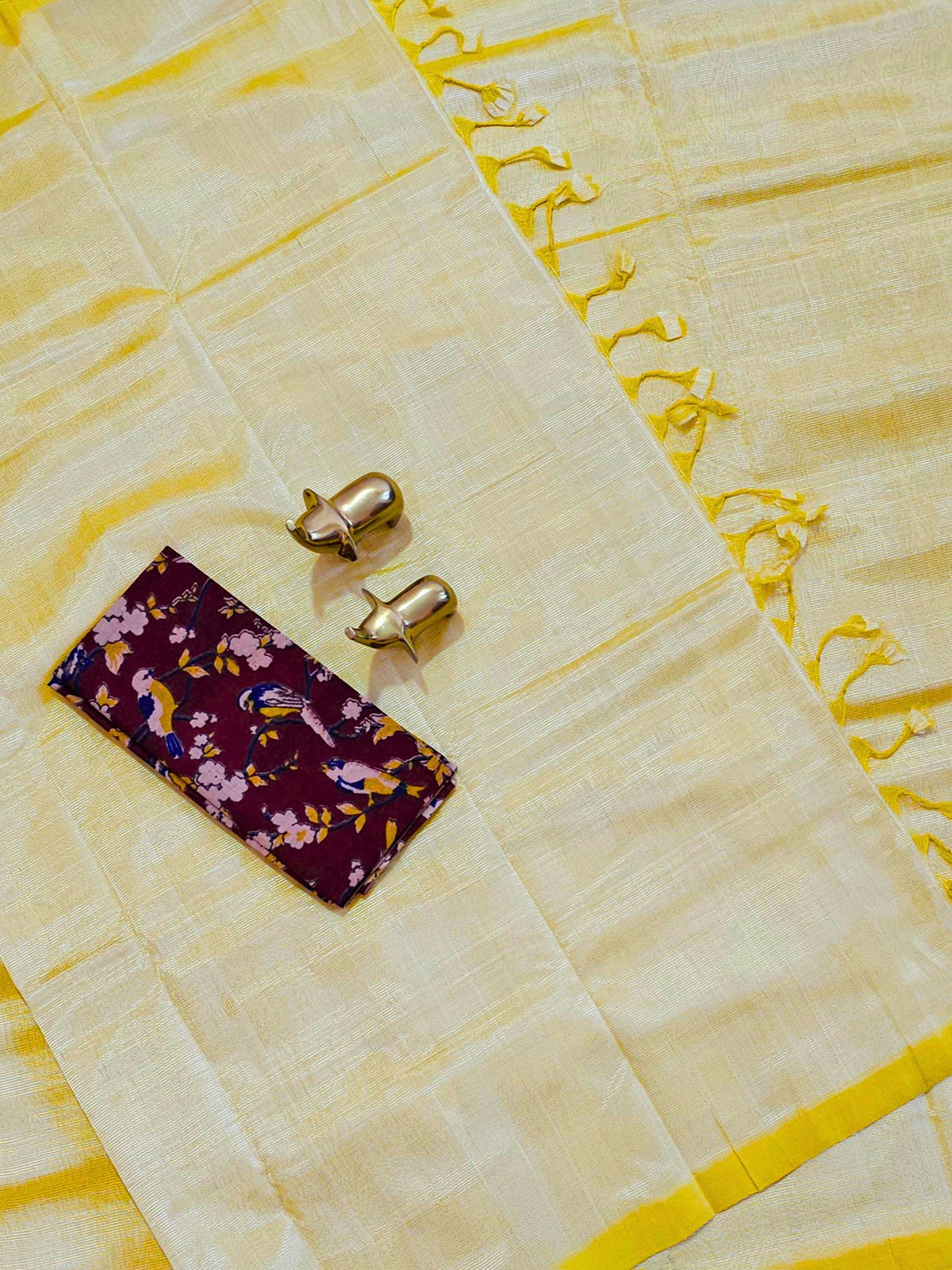 Handwoven Mangalagiri Plain Pattu Saree - Yellow
