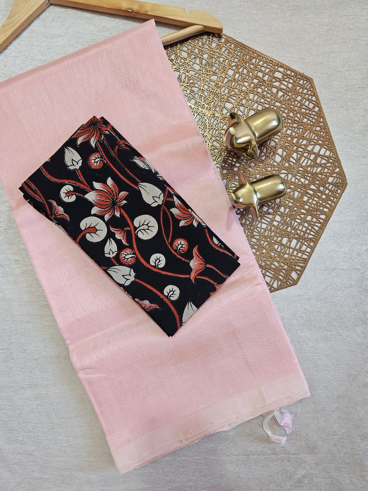 Handwoven Mangalagiri Plain Pattu Saree - Light Pink