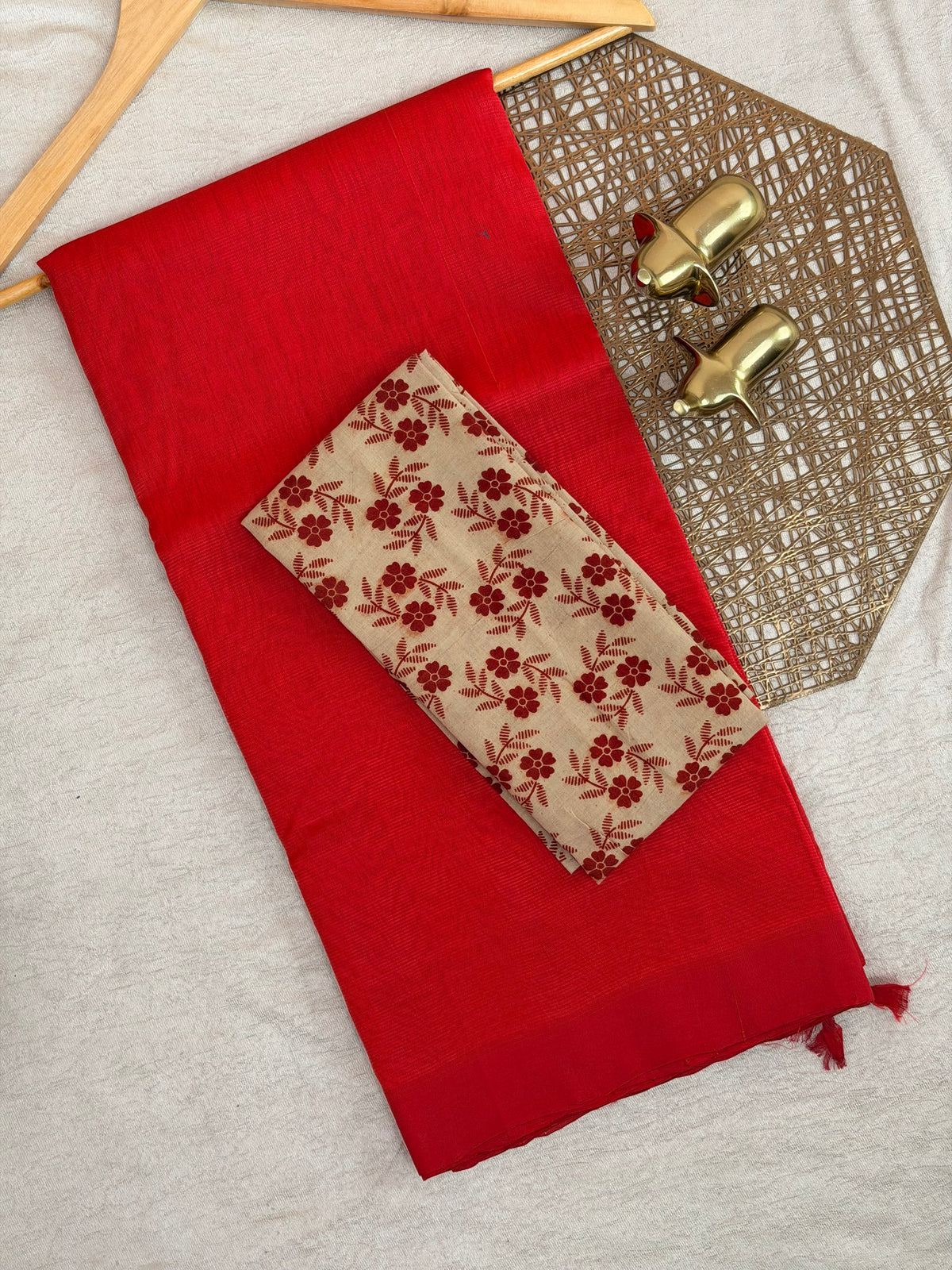 Handwoven Mangalagiri Plain Pattu Saree - Red