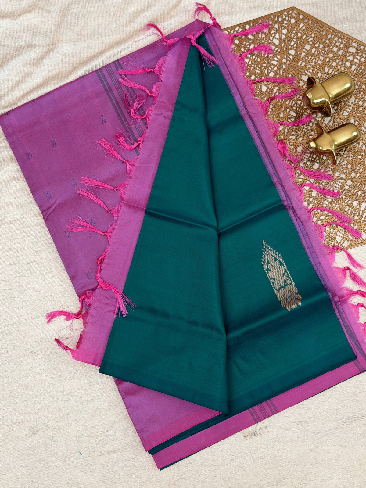 Chinnalampattu Saree - Peacock Green with Pink