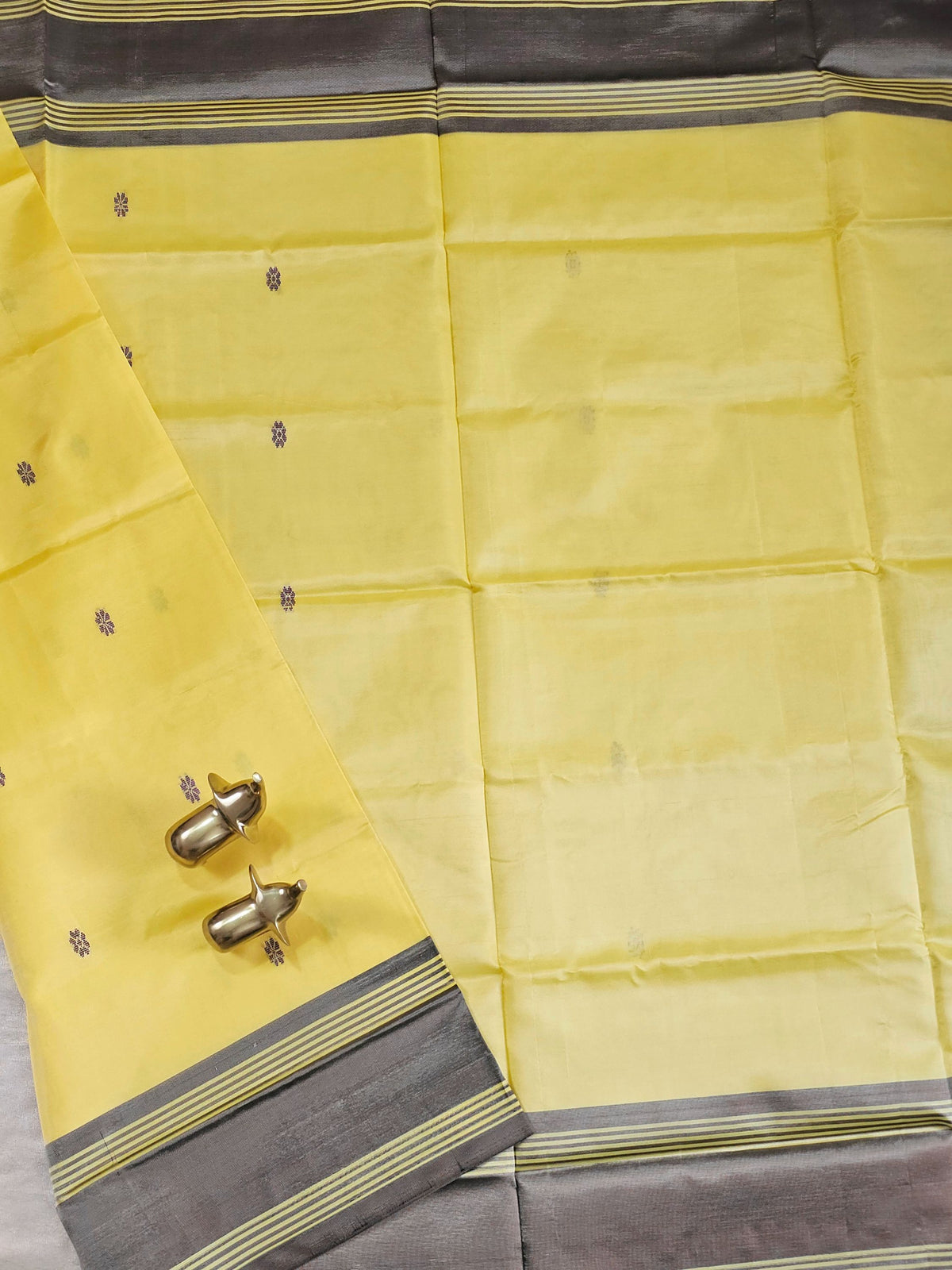 Chinnalampattu Saree - Sandal Yellow with Brown