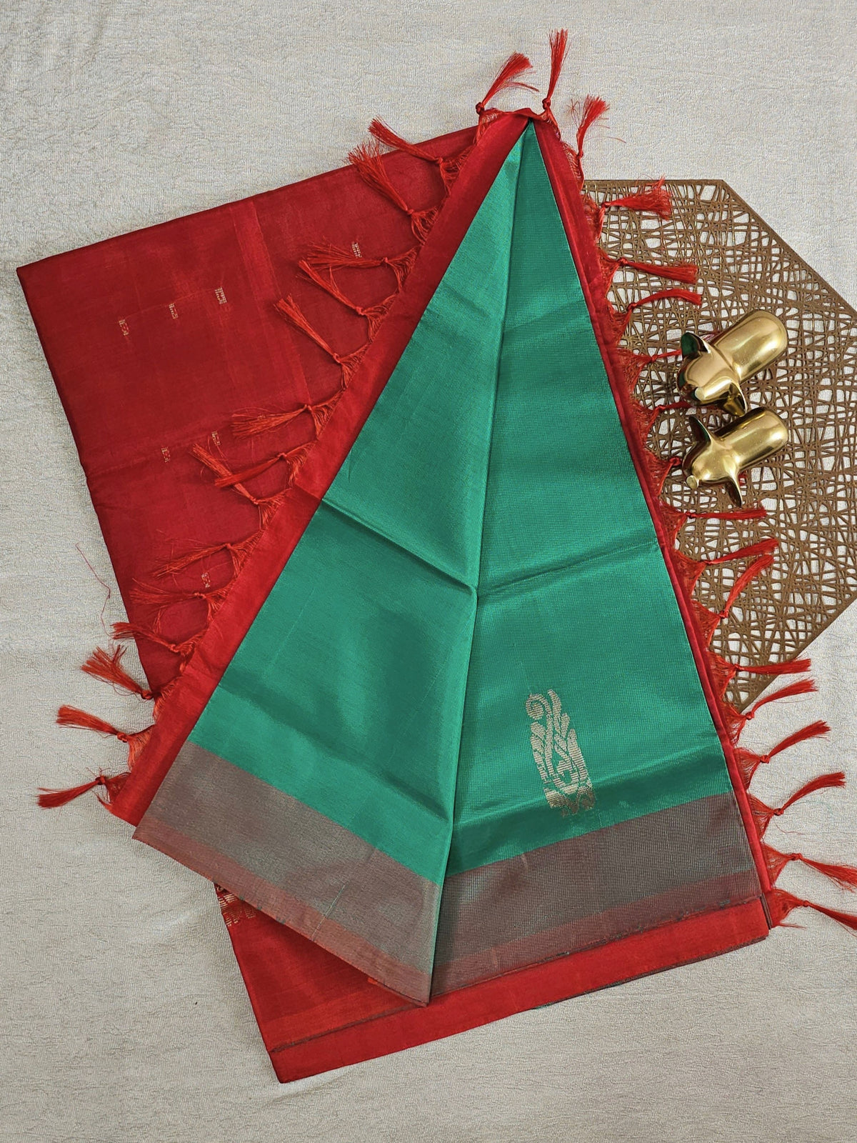 Chinnalampattu Saree - Green with Red