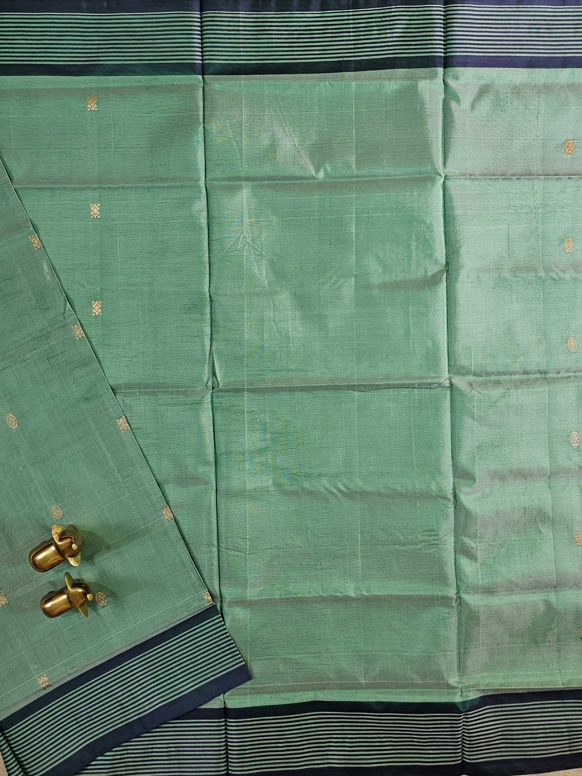 Chinnalampattu Saree - Light Green with Peacock Green